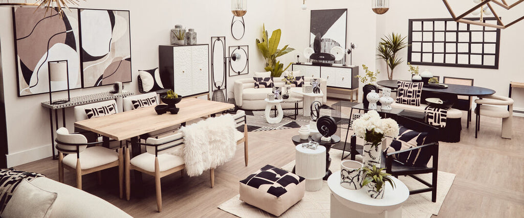 Perdoba Mango Wood Oval Dining Table in Black Finish