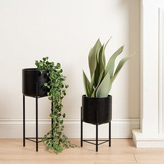 Set Of 2 Black Planters