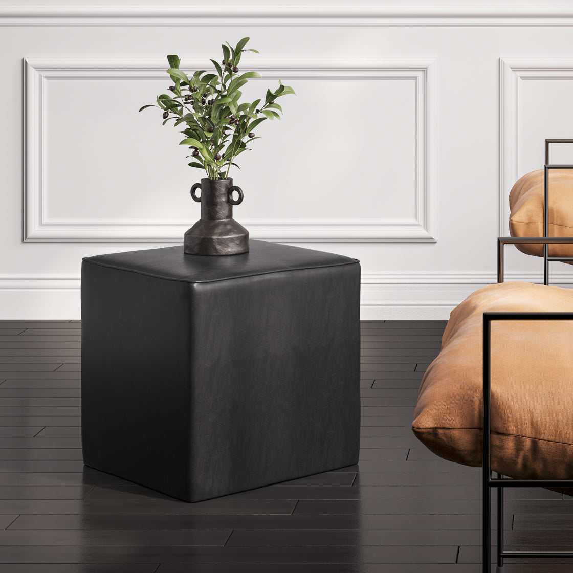 BRONX BLACK SIDE TABLE