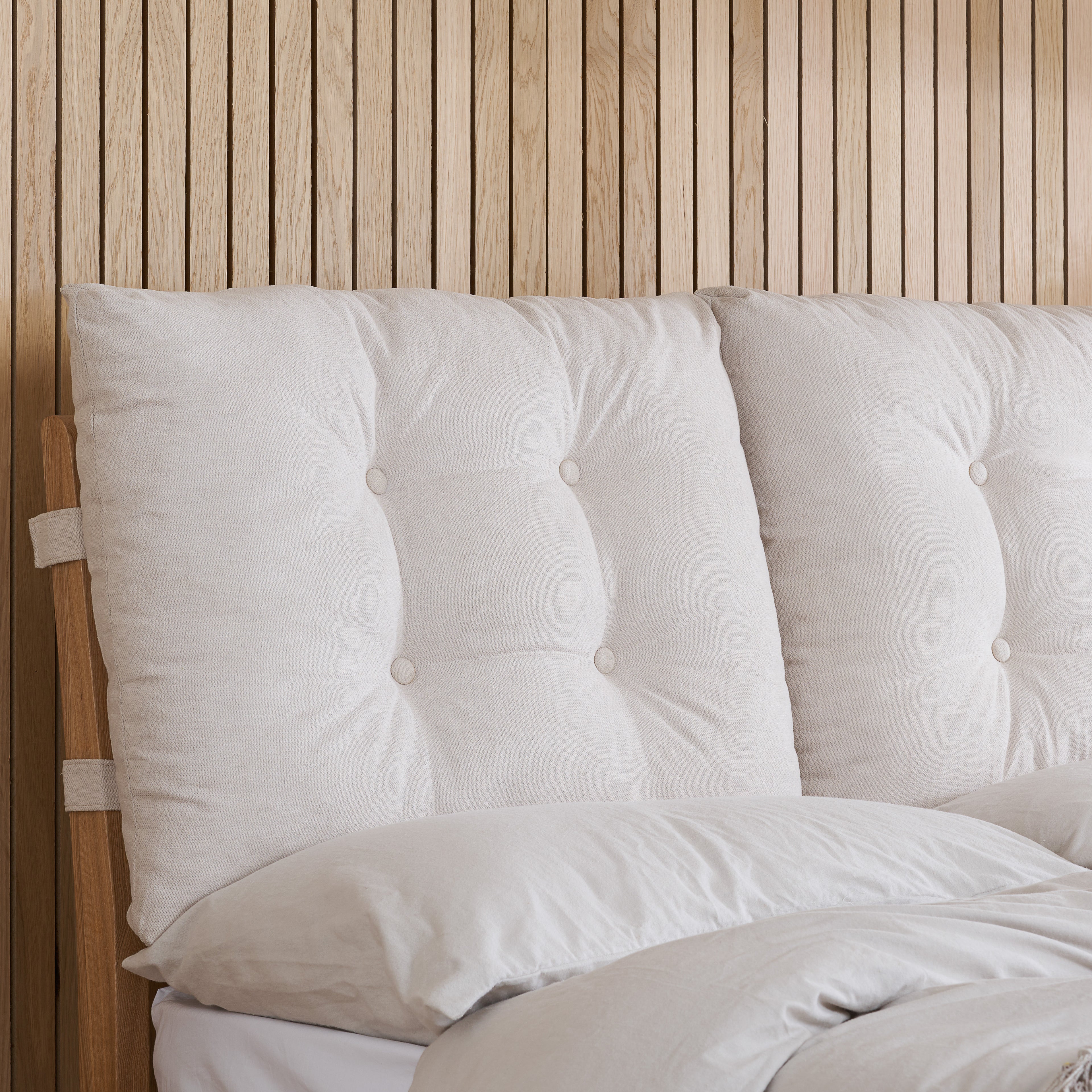 Ander Double Bed With Cushion