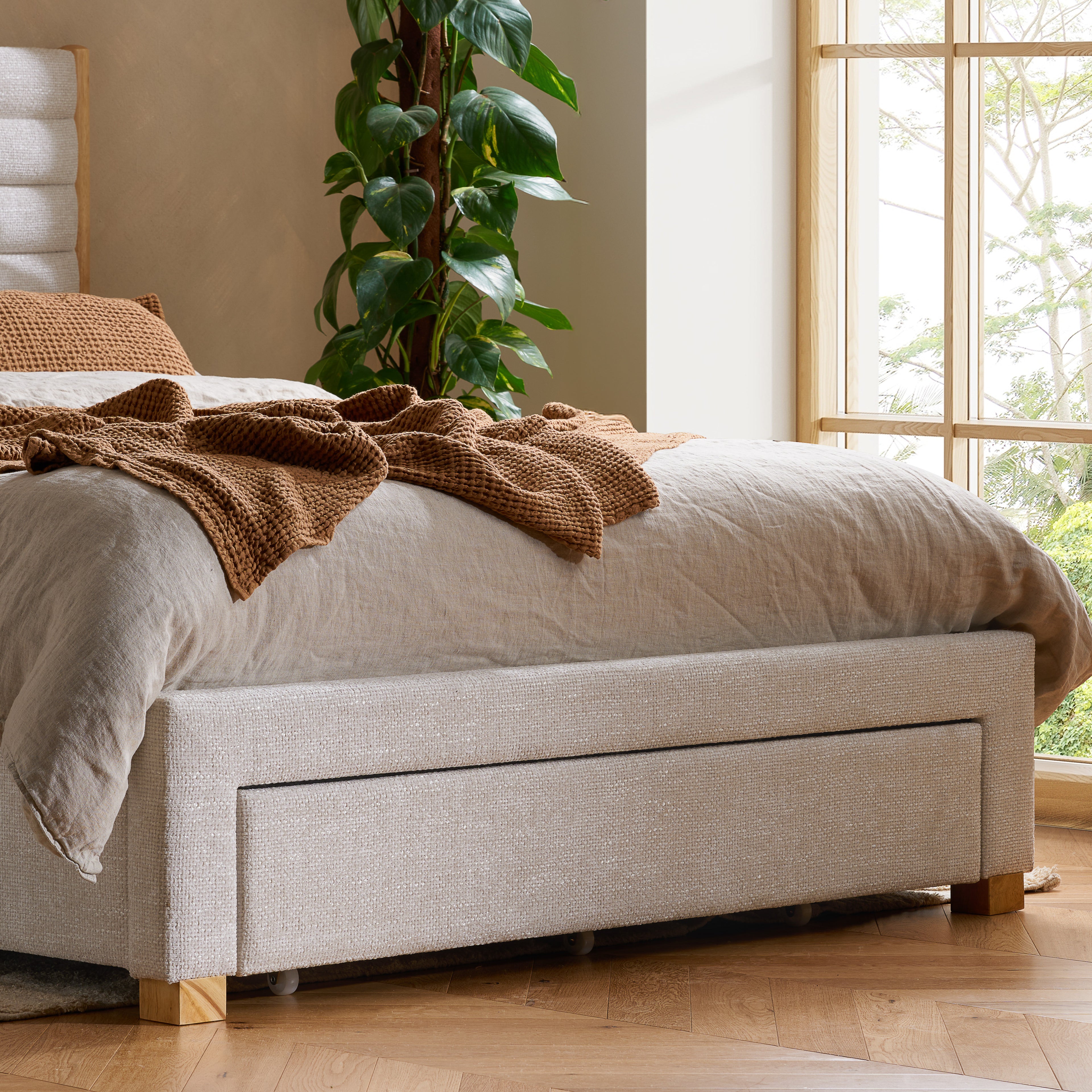 Arabella Double Bed