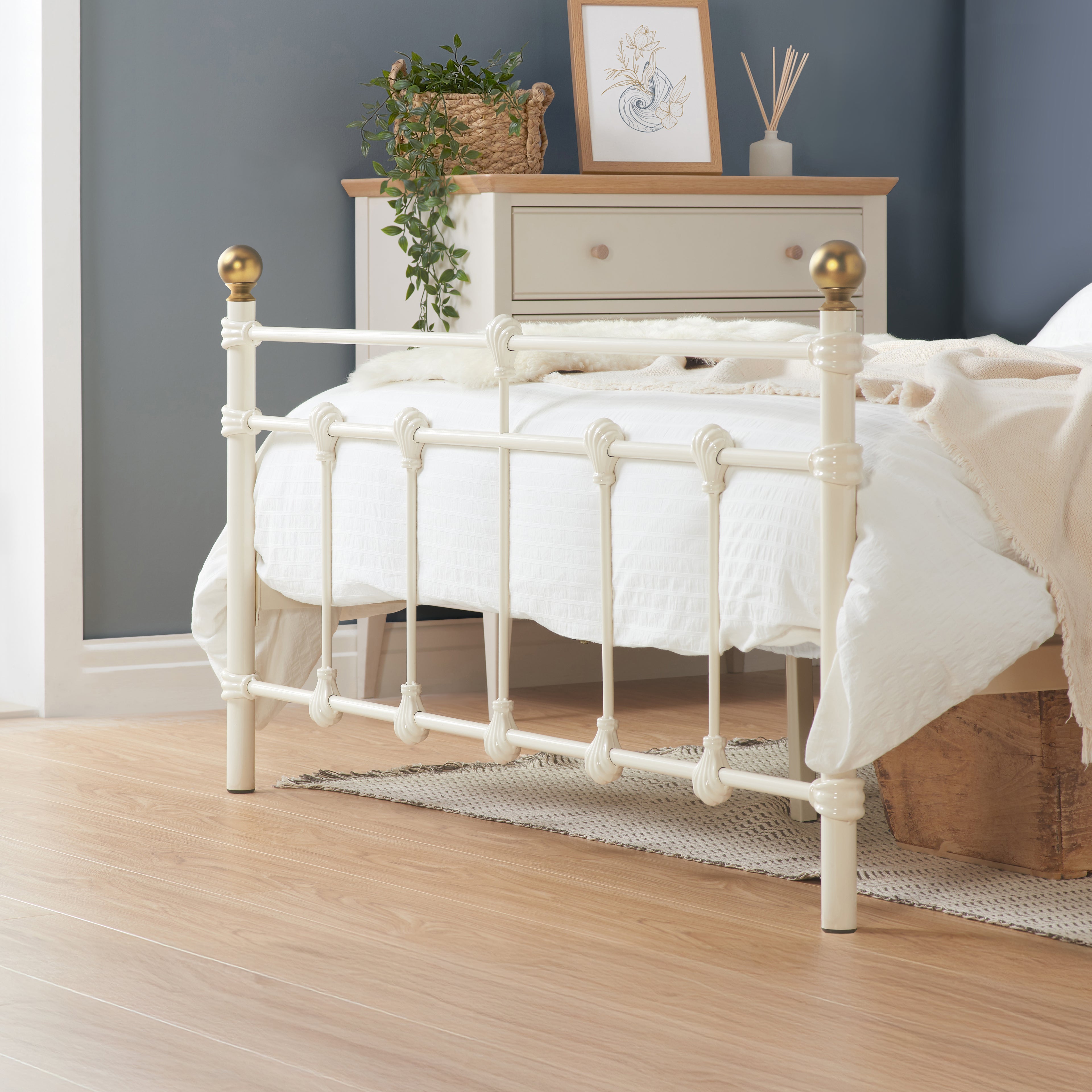 120cm Atlas Bed Cream