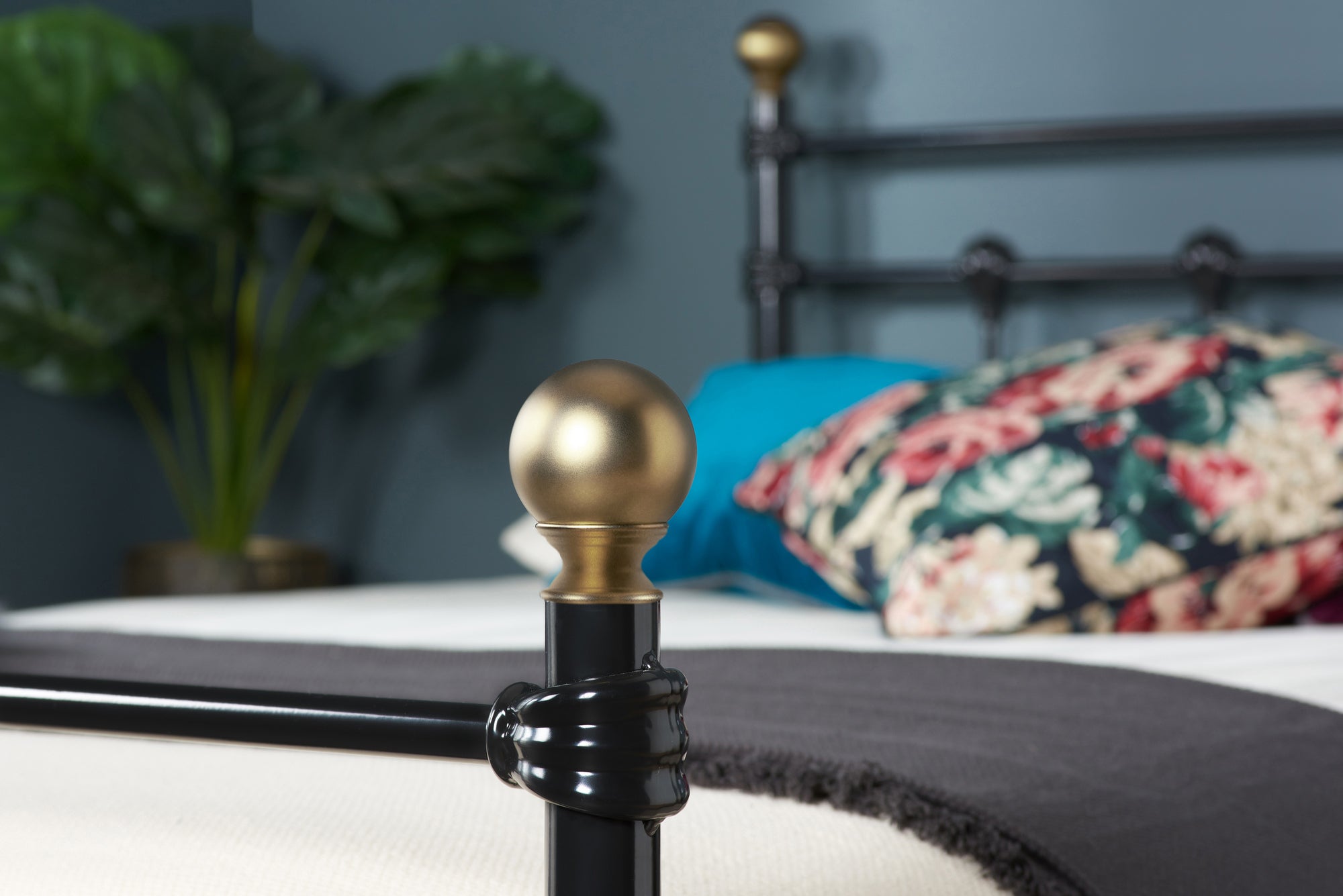 90cm Atlas Bed Black