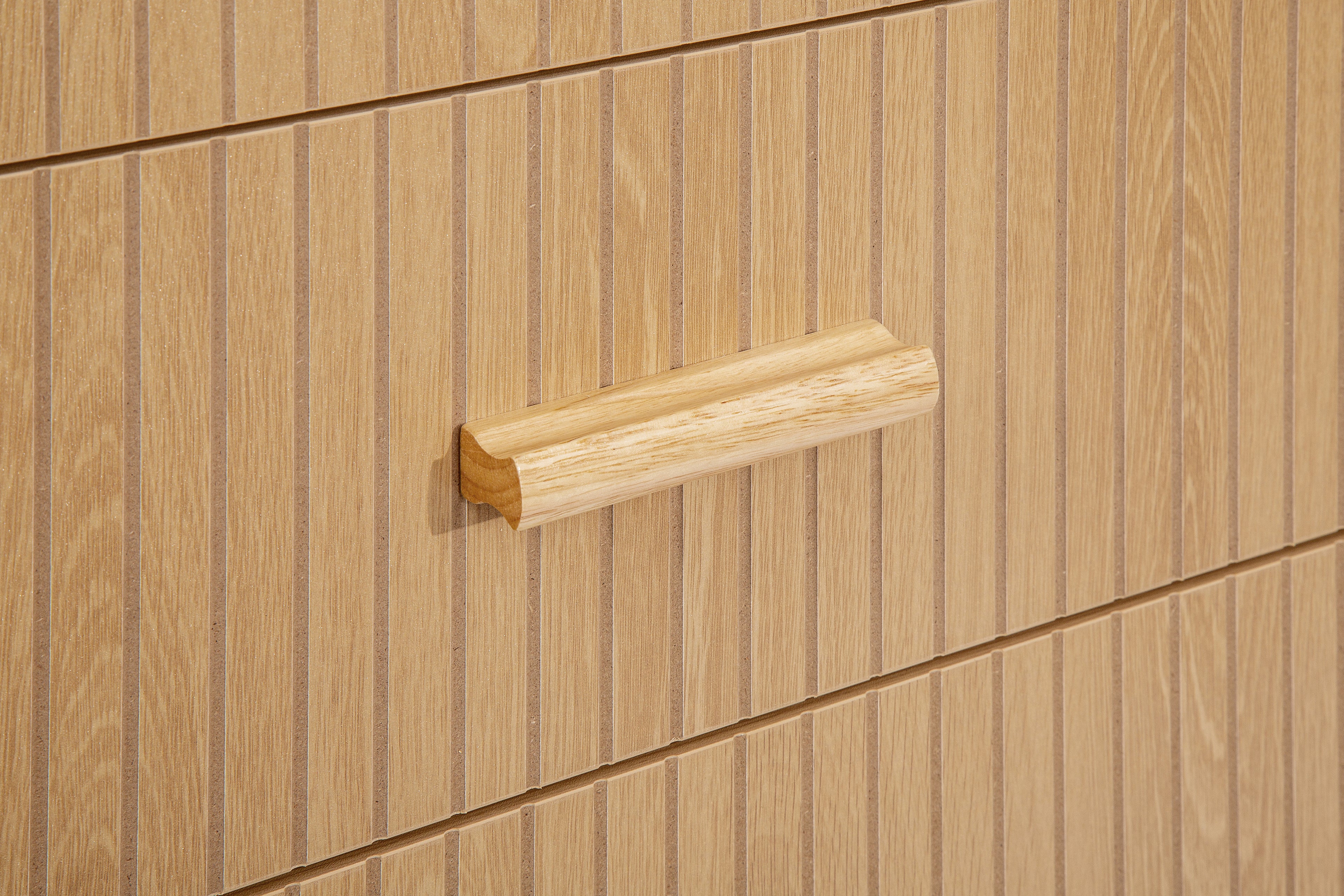 Axel 5 Drawer Fluted Chest
