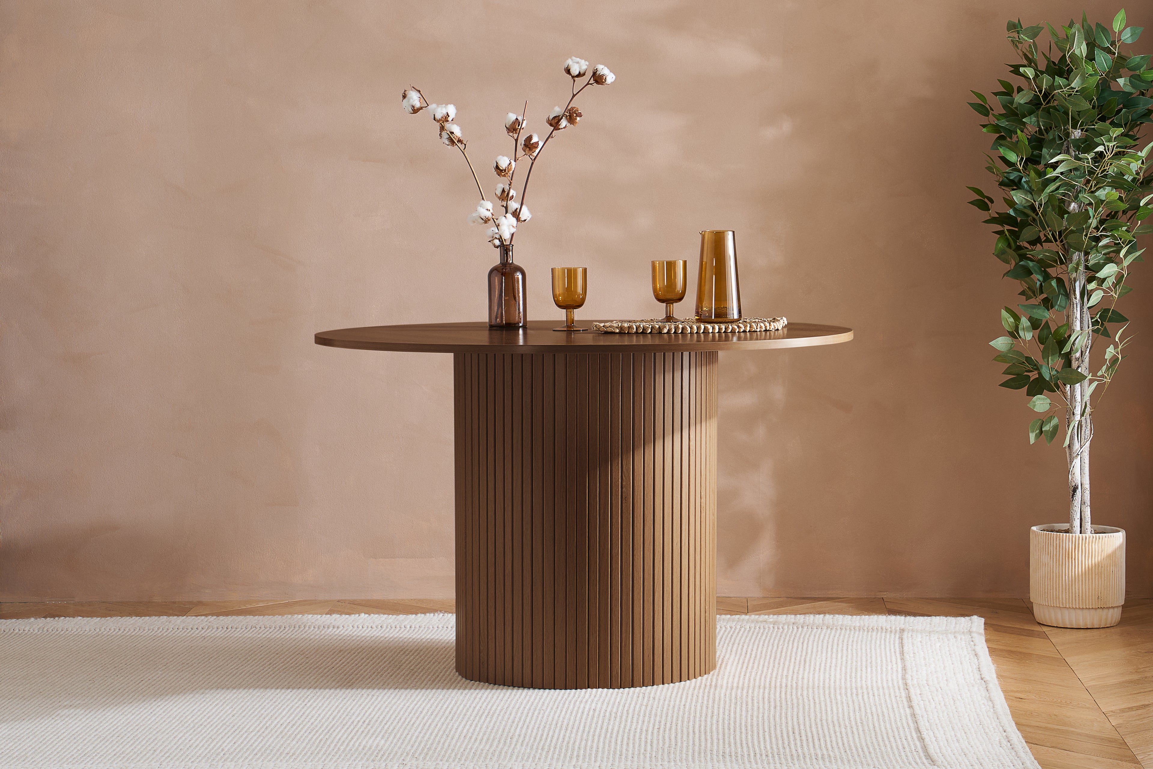 Axel Round Fluted Dining Table