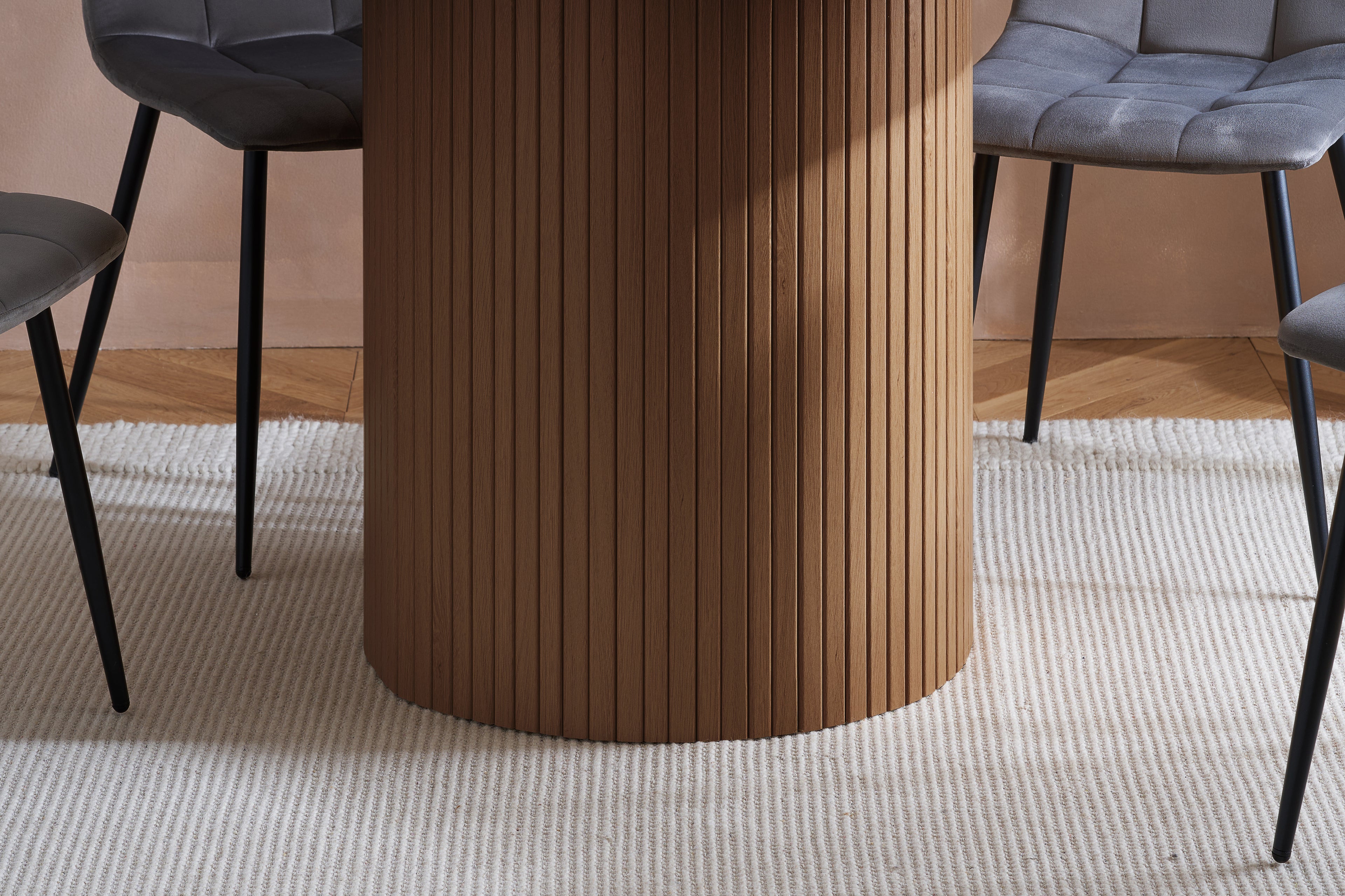 Axel Round Fluted Dining Table