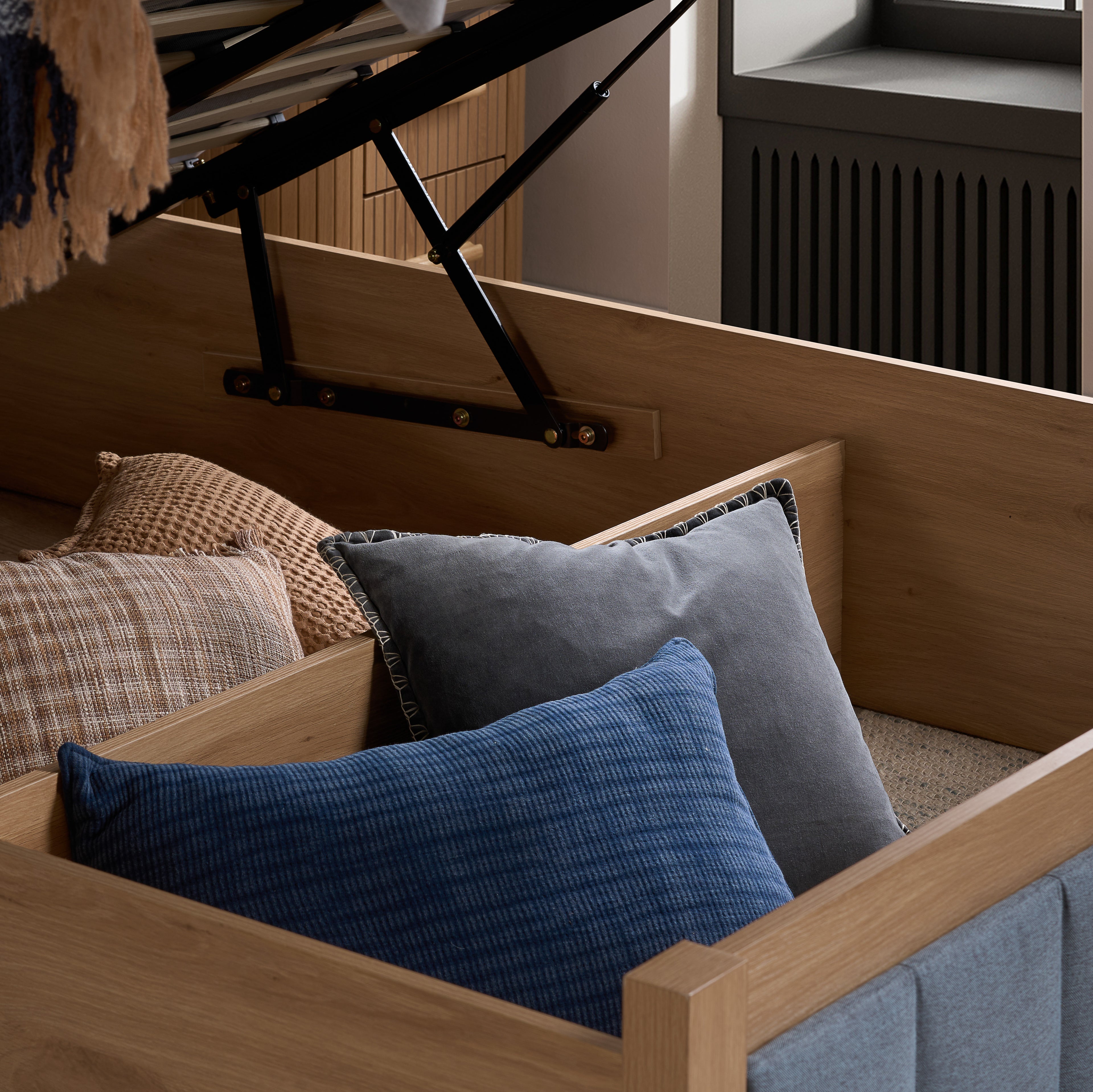 Belmont King Ottoman Bed