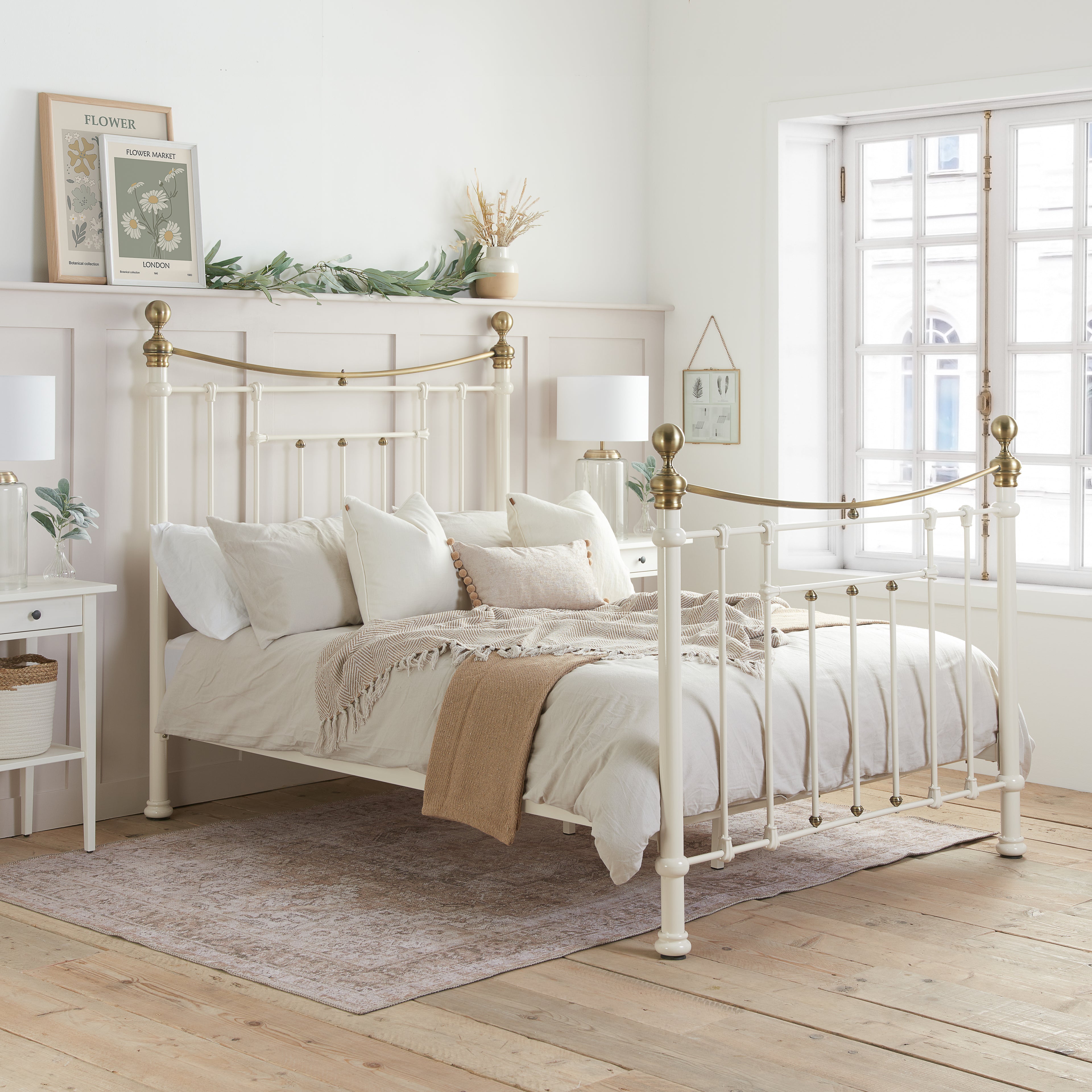 Bronte King Bed