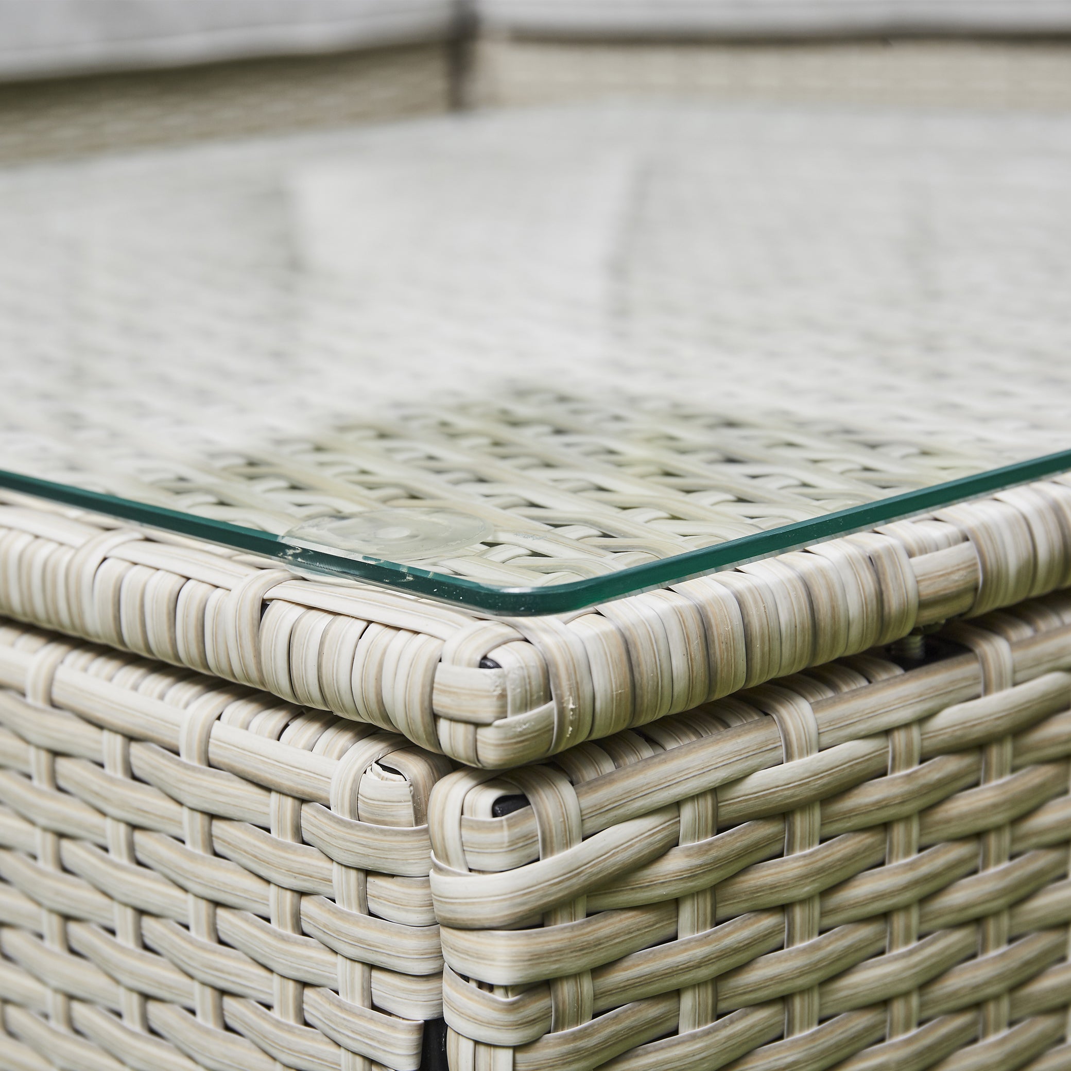 Hampton U Shaped Rattan Lounge Set With Coffee Table