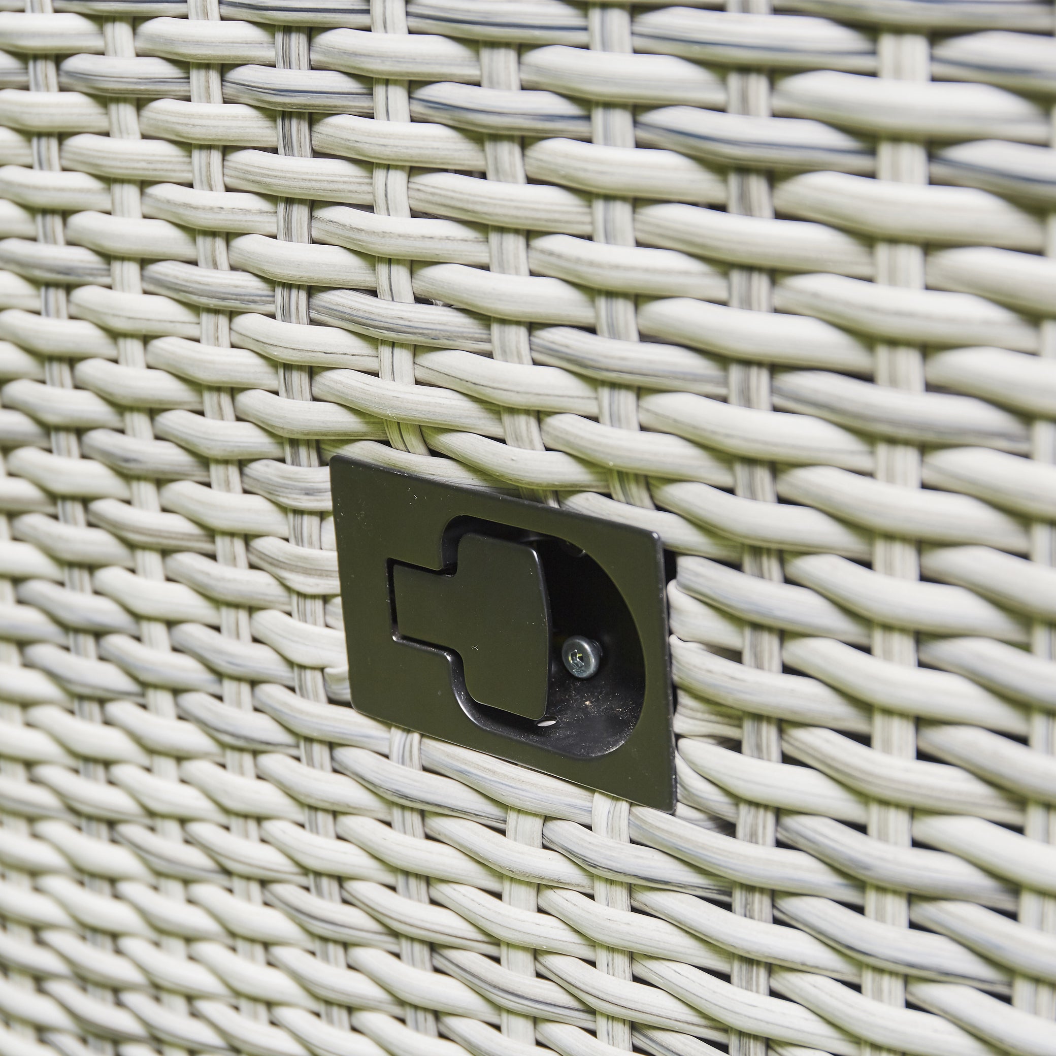 Rio Rattan Garden Lounge Chairs And Table