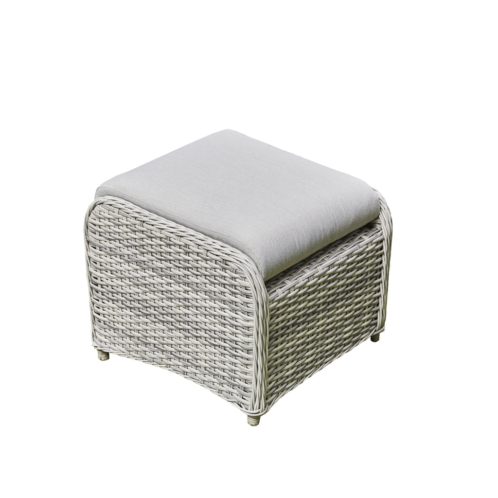 Rio Rattan Garden Lounge Chairs And Table