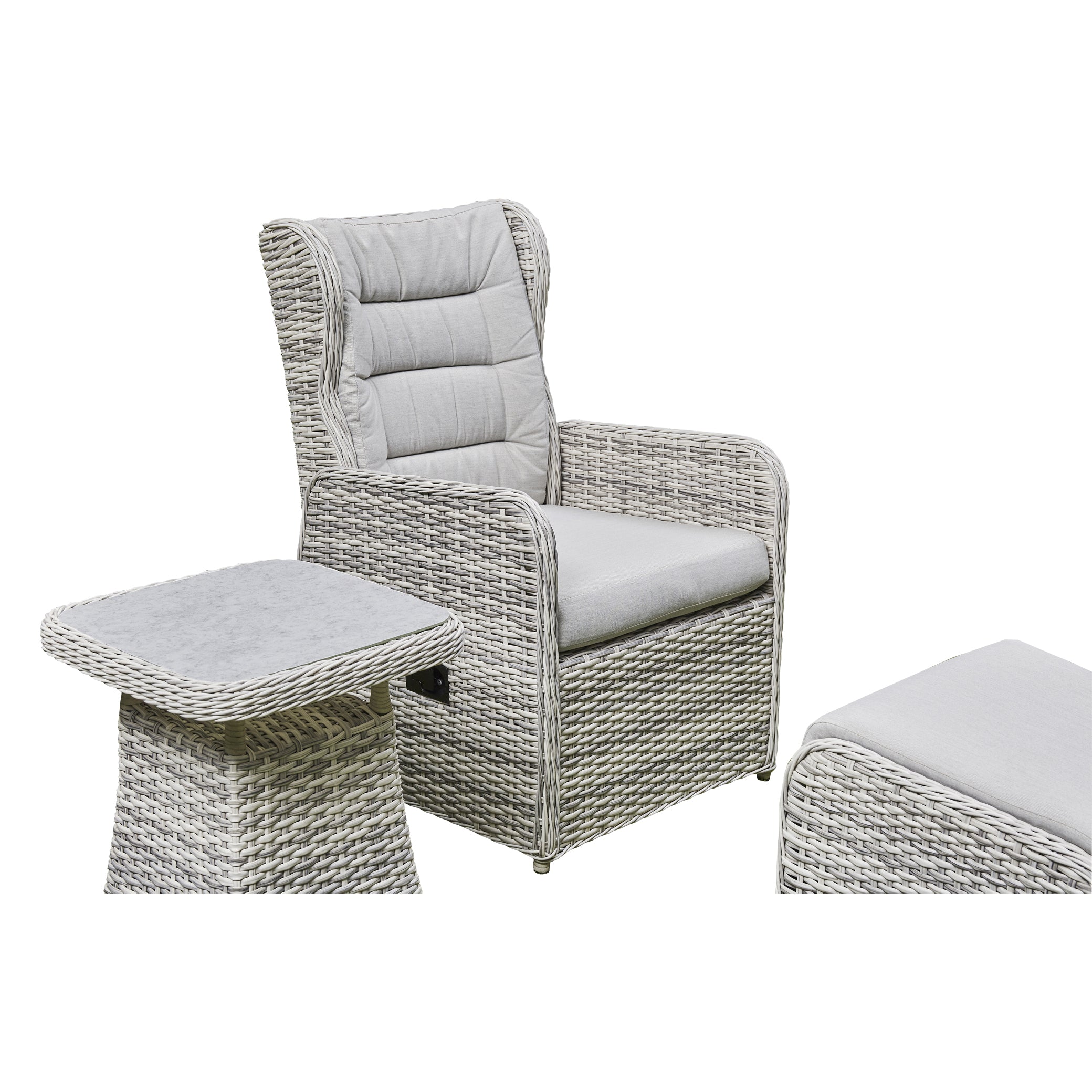 Rio Rattan Garden Lounge Chairs And Table