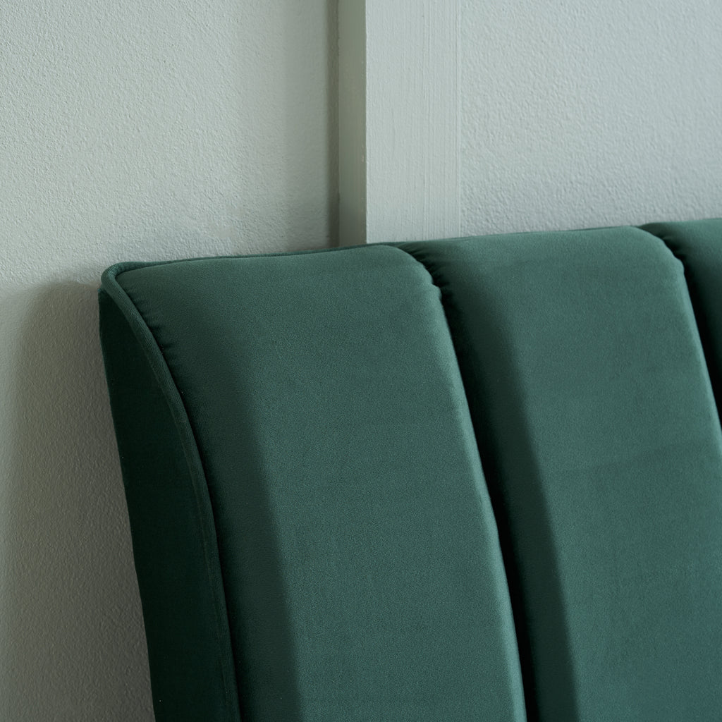 Clover King  Bed