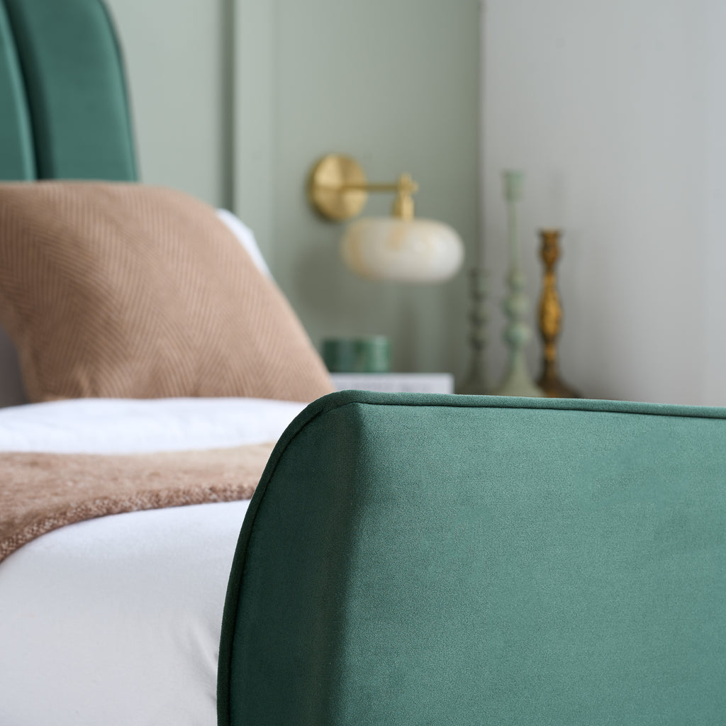 Clover King  Bed