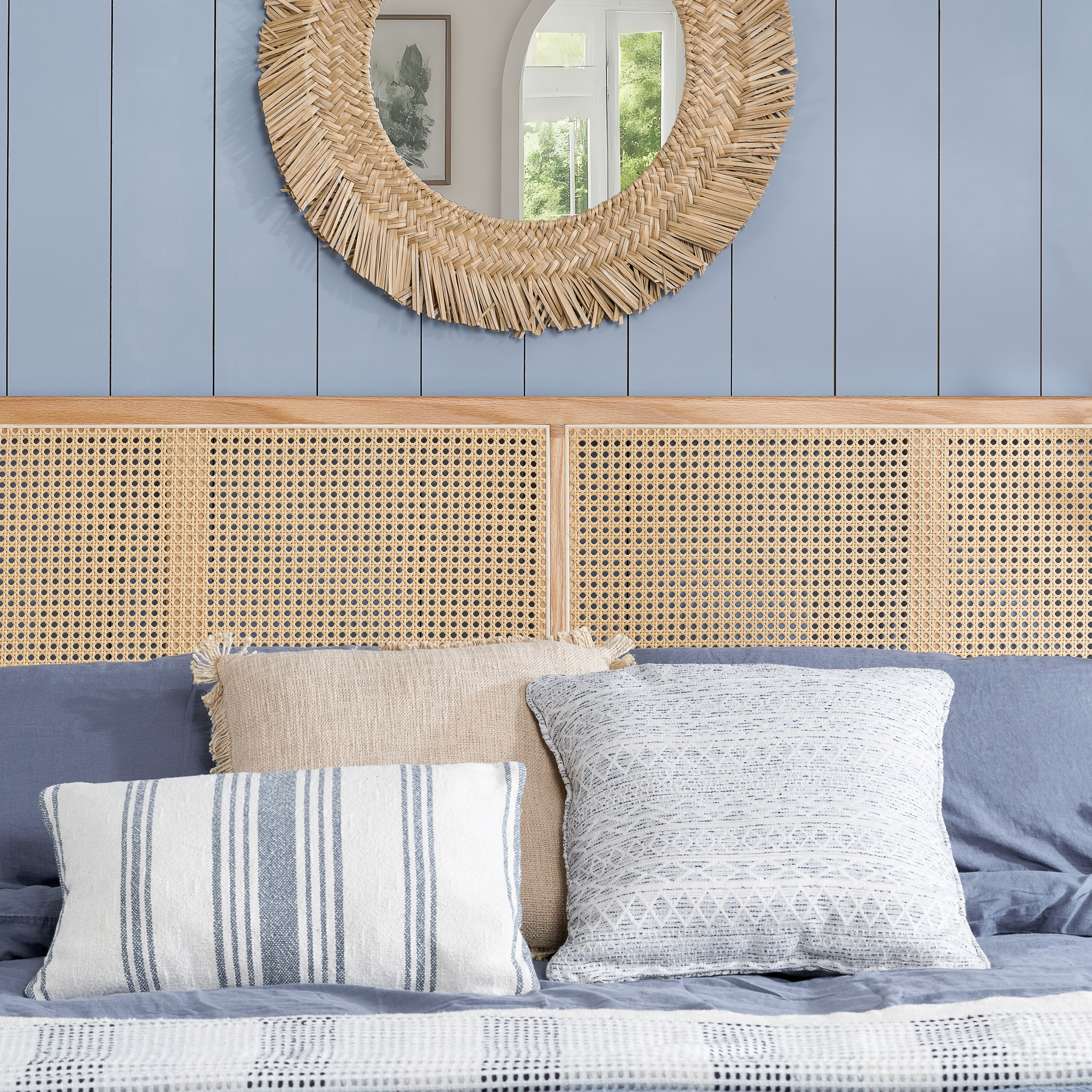Elina King Rattan Bed