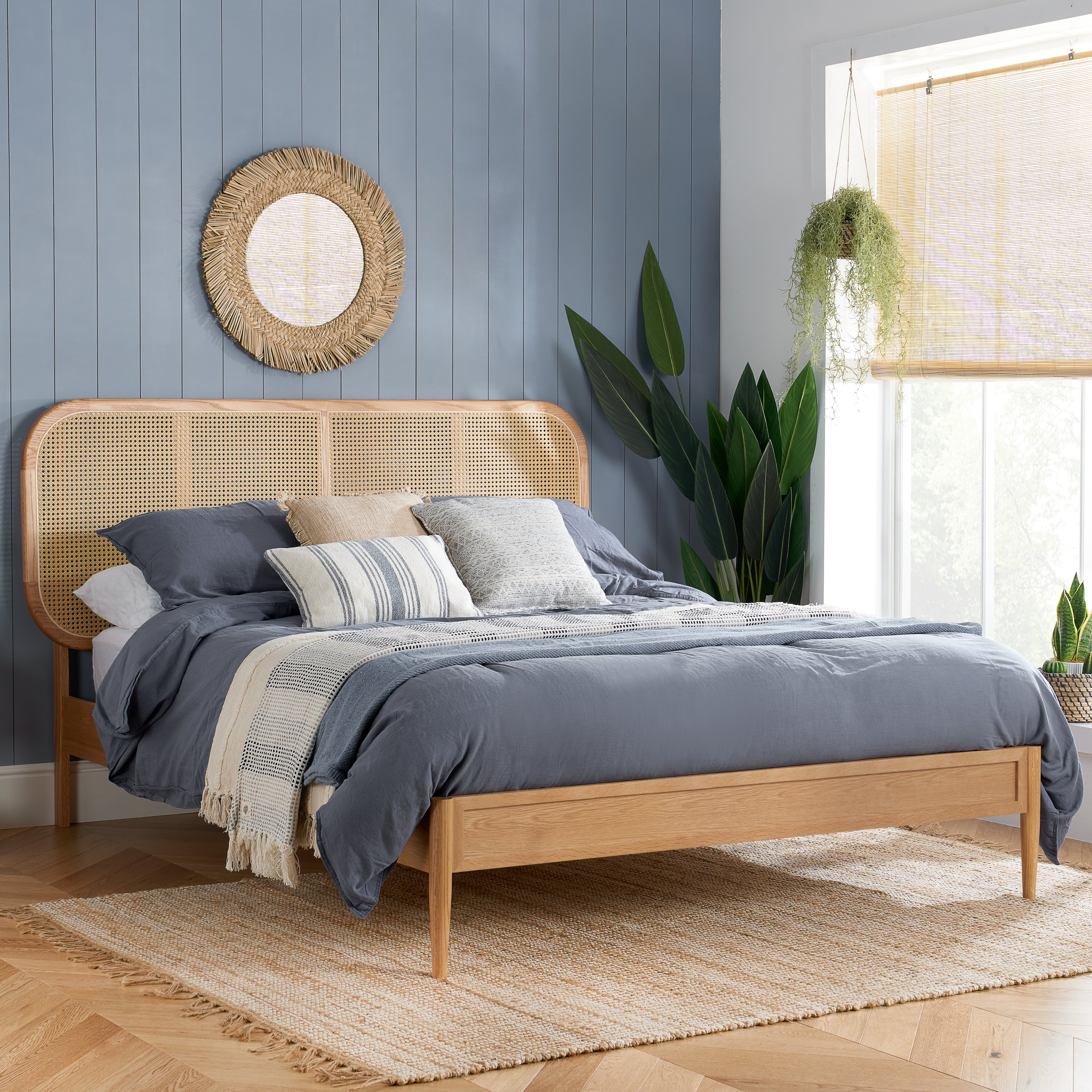 Elina King Rattan Bed