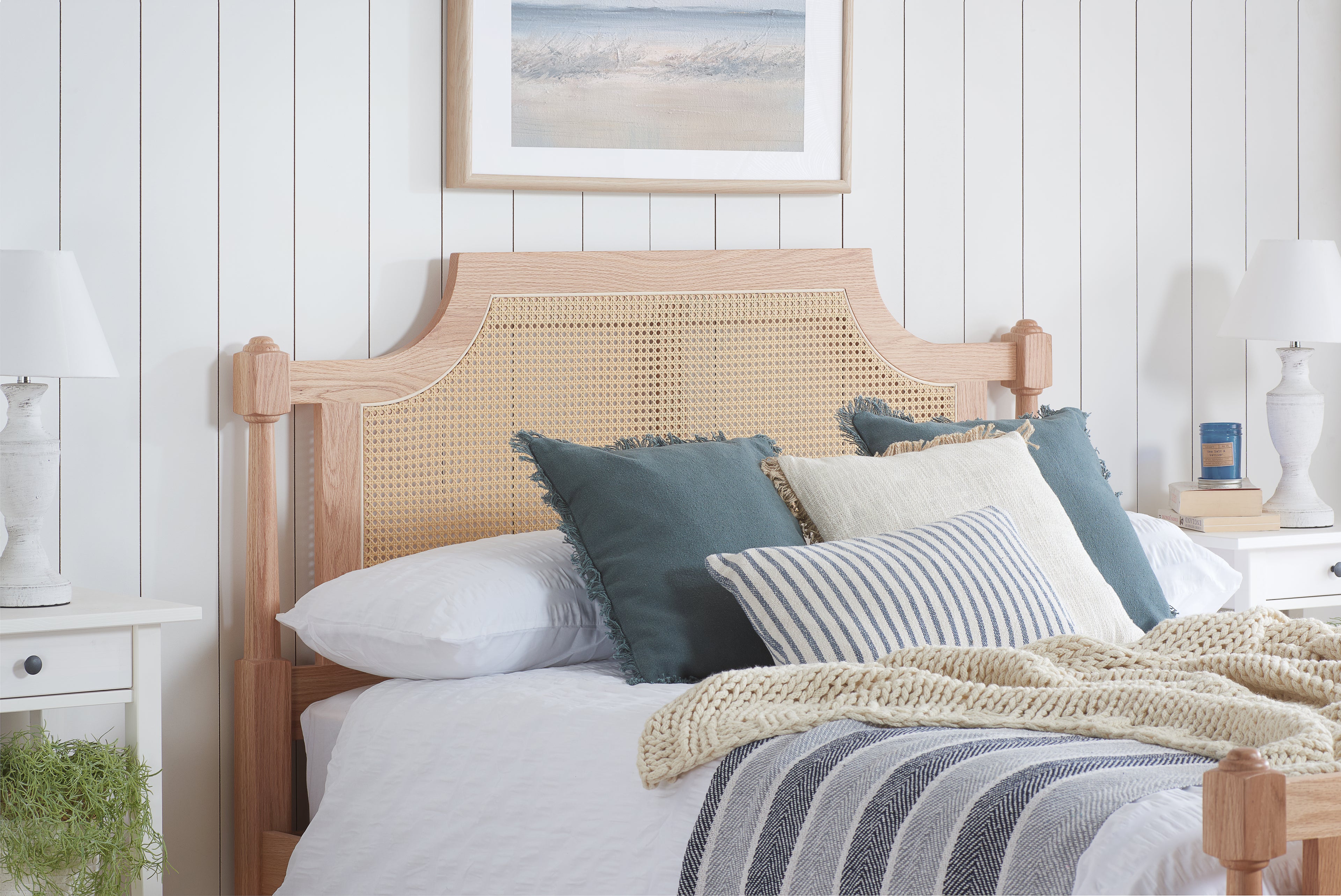 Geneva King Rattan Bed