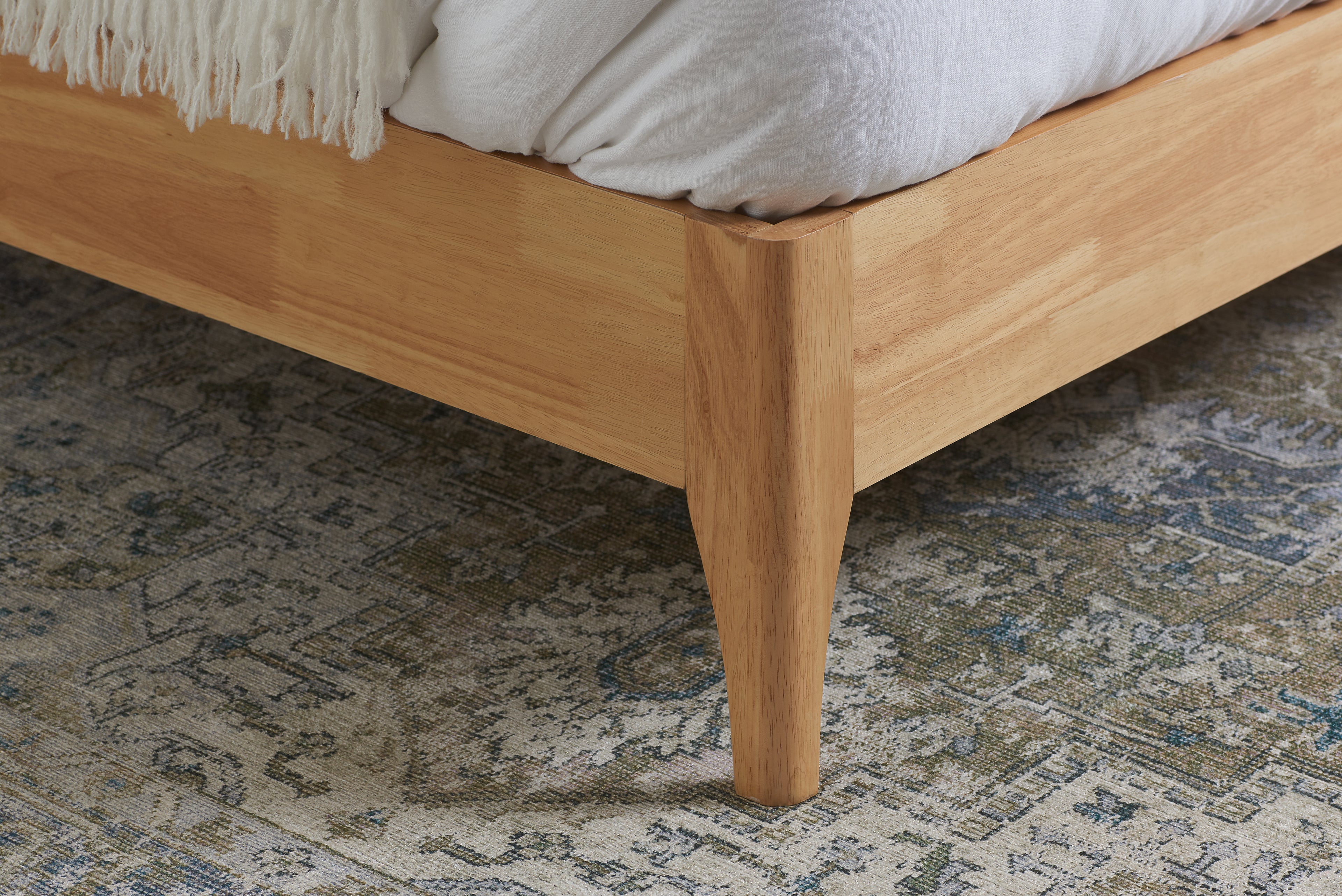 Halfden King Bed