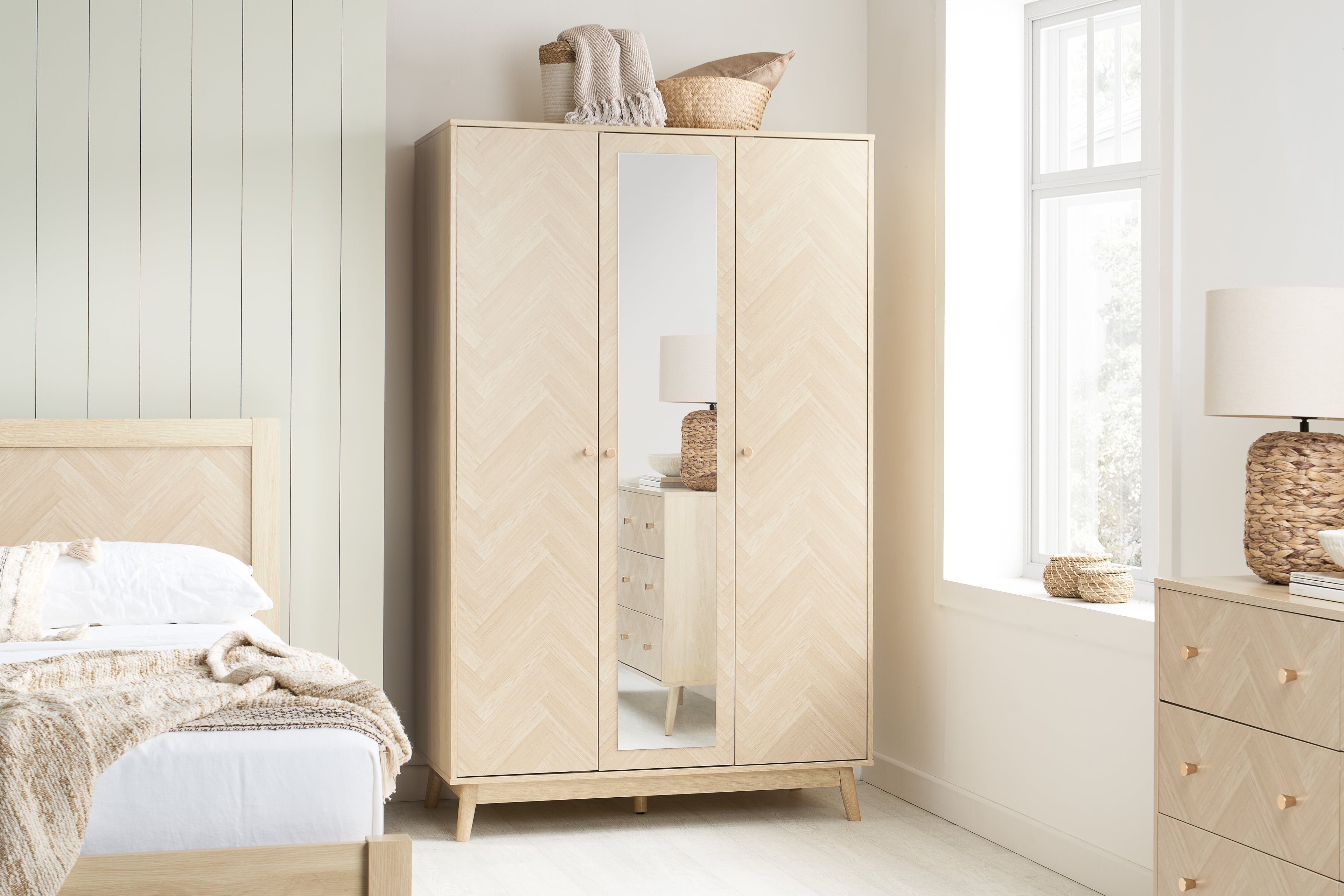 Herringford 3 Door  Wardrobe With Mirror