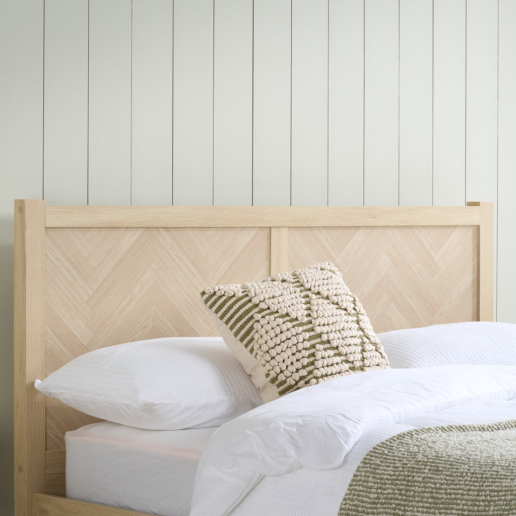Herringford King Bed