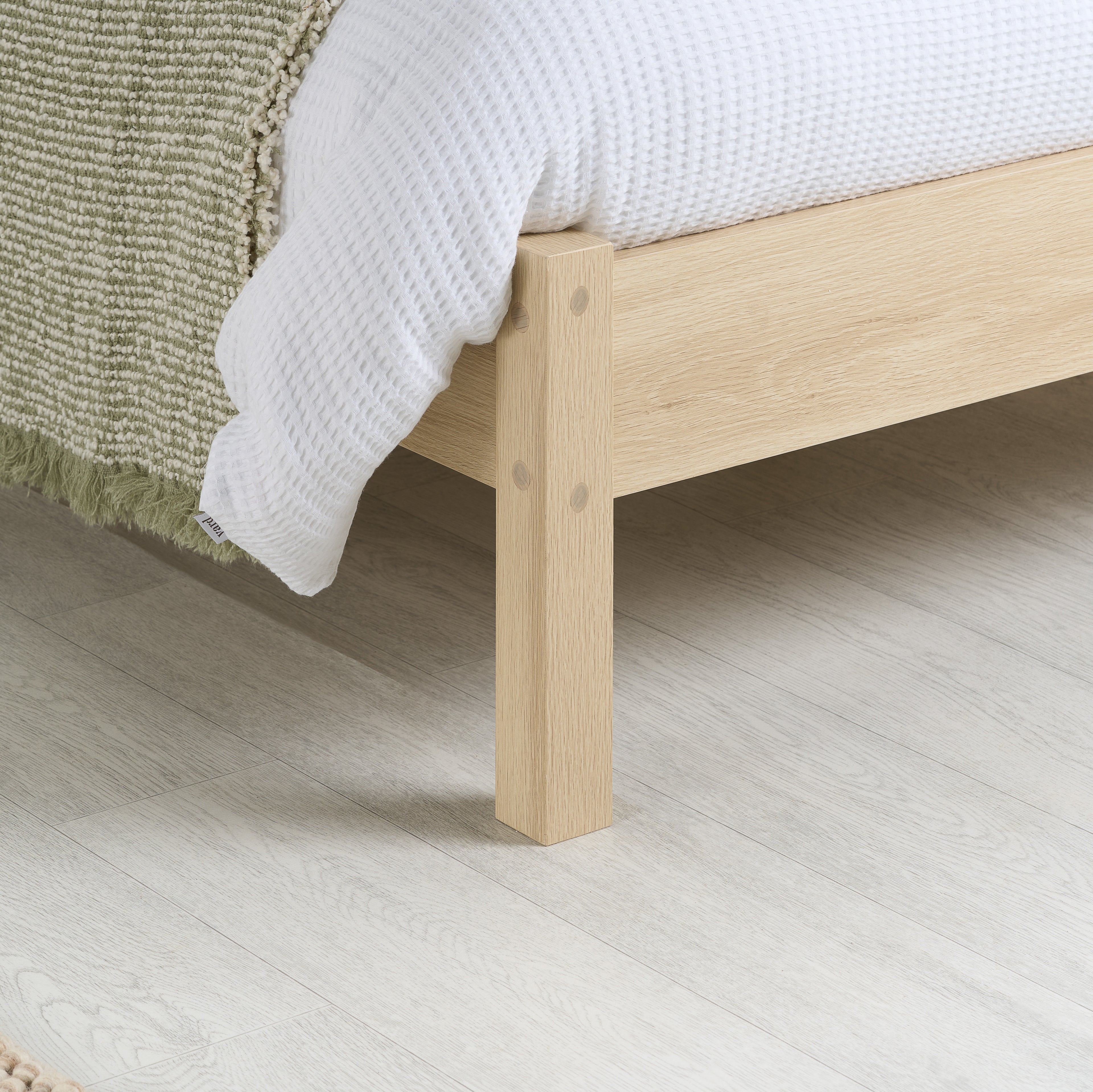 Herringford King Bed