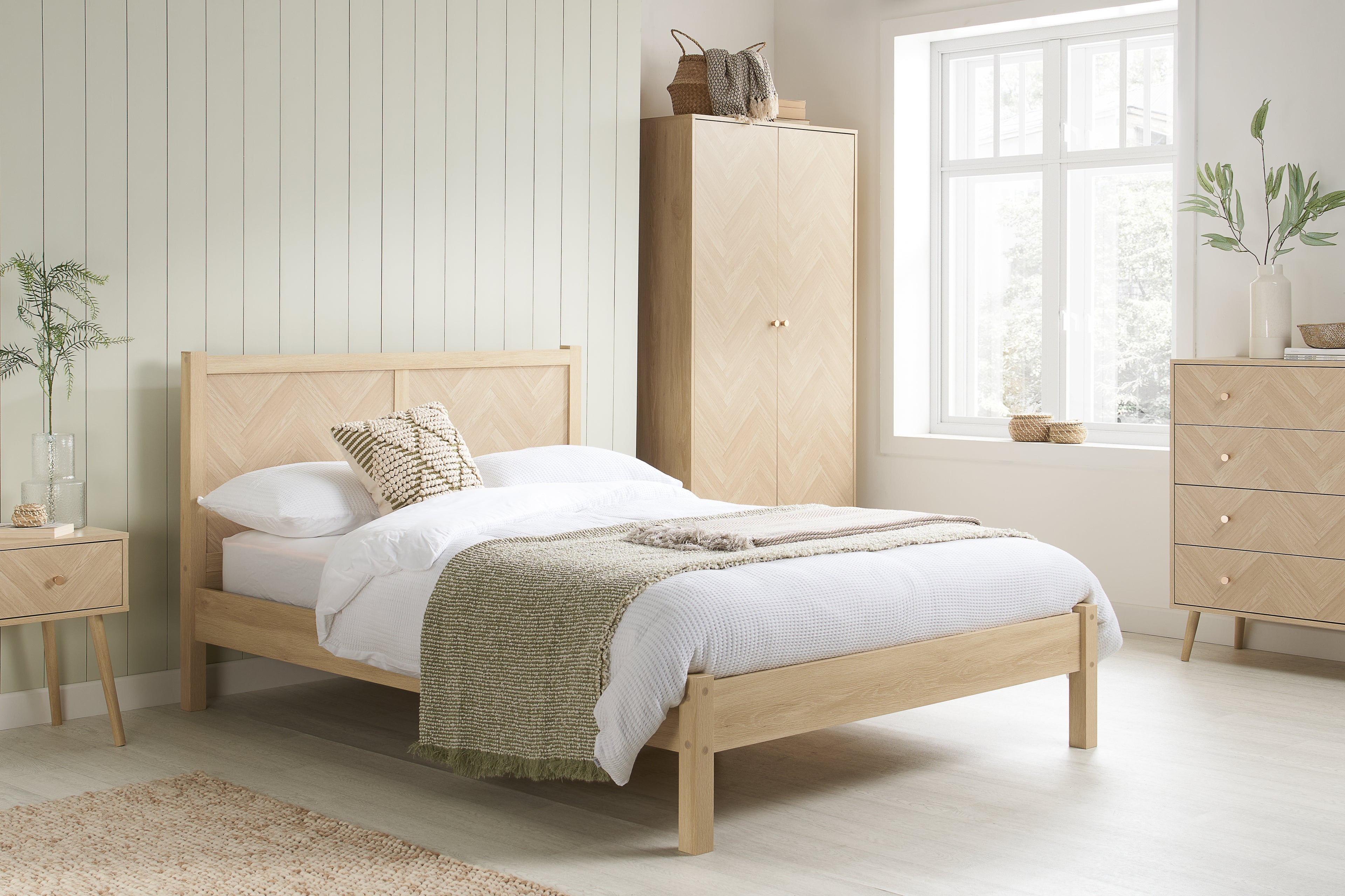 Herringford King Bed