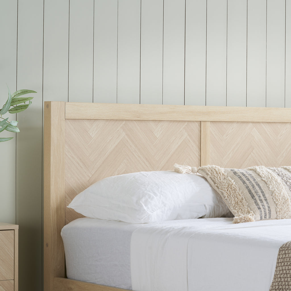Herringford King Ottoman Bed