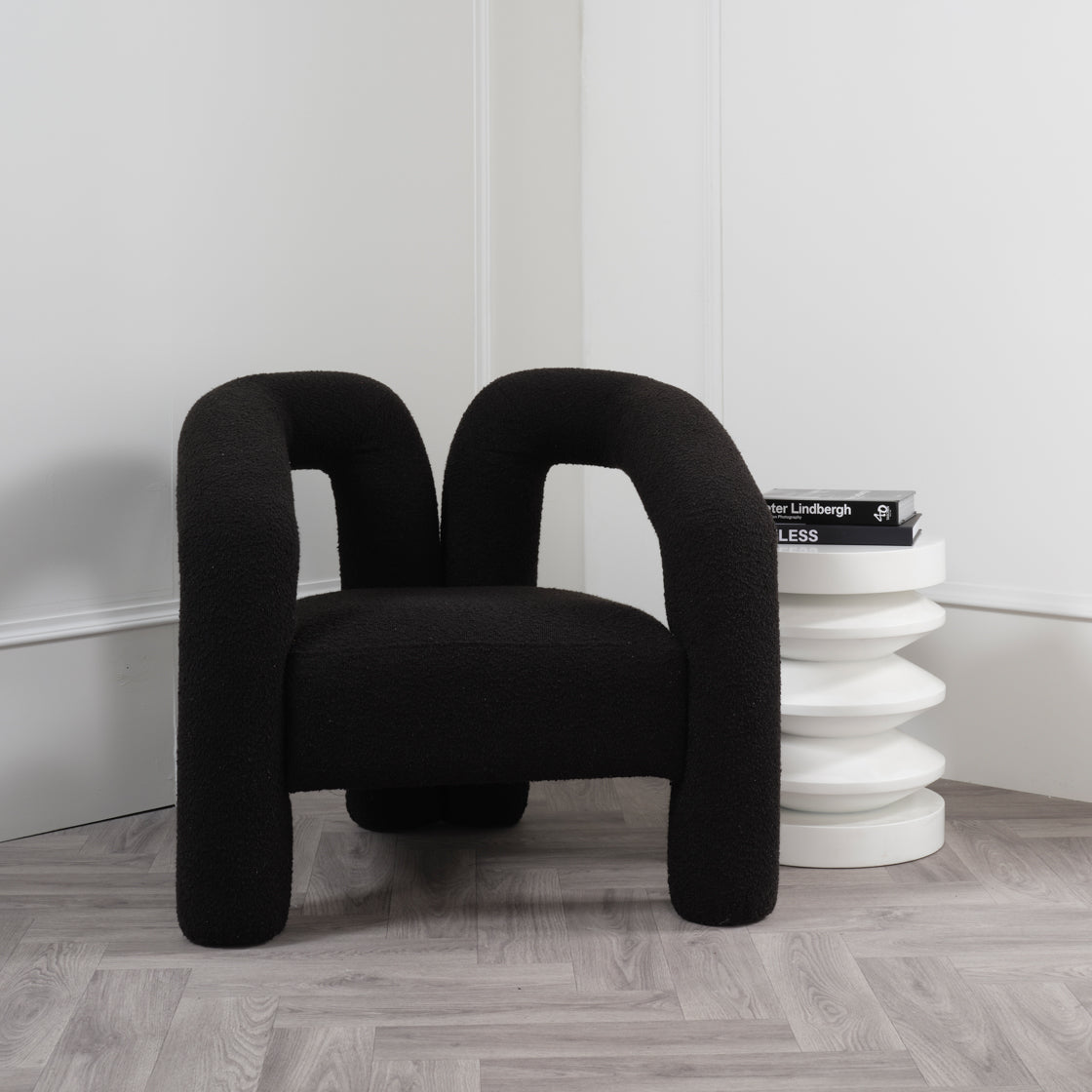 FREYJA BLACK CHAIR