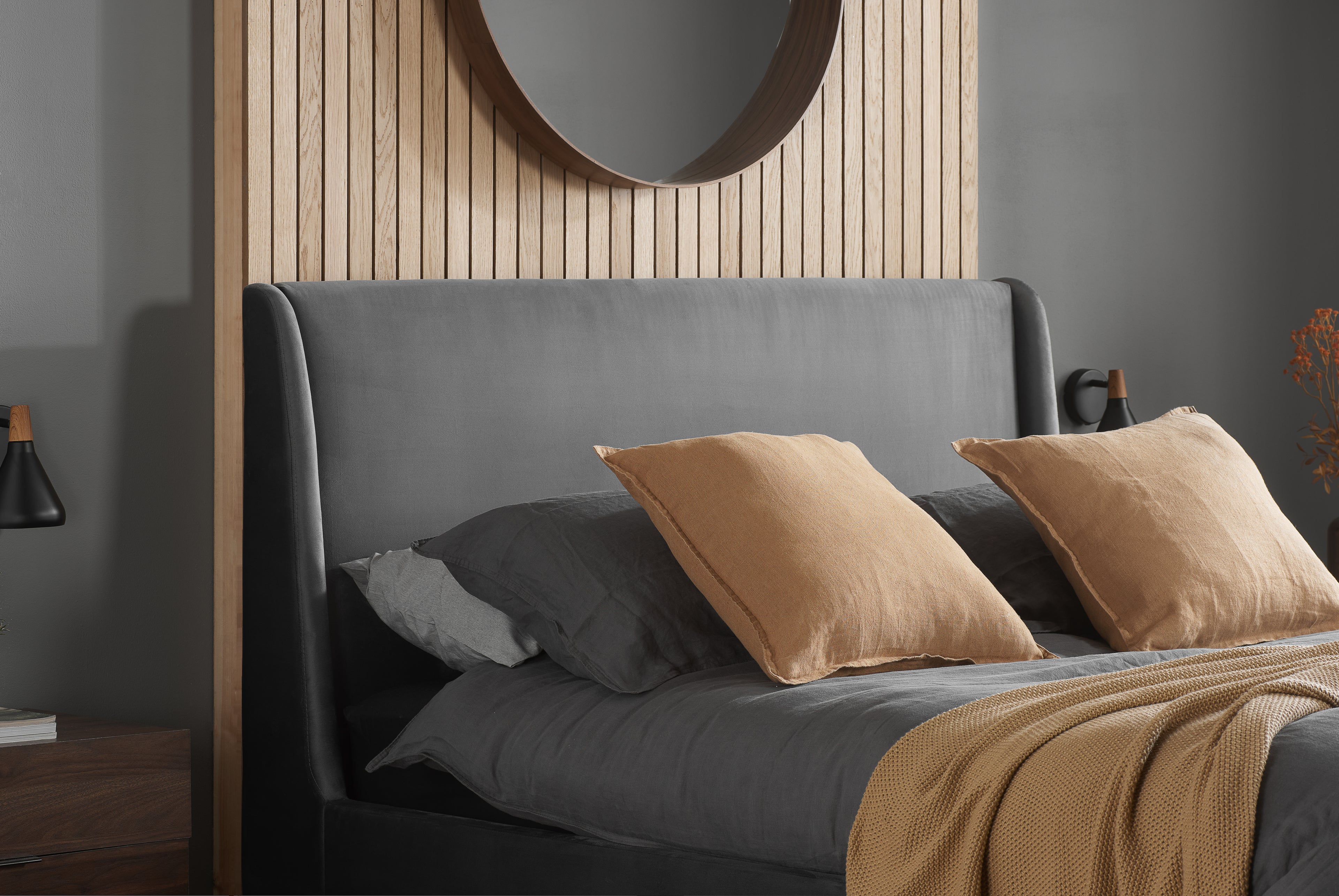 Lincoln King Bed