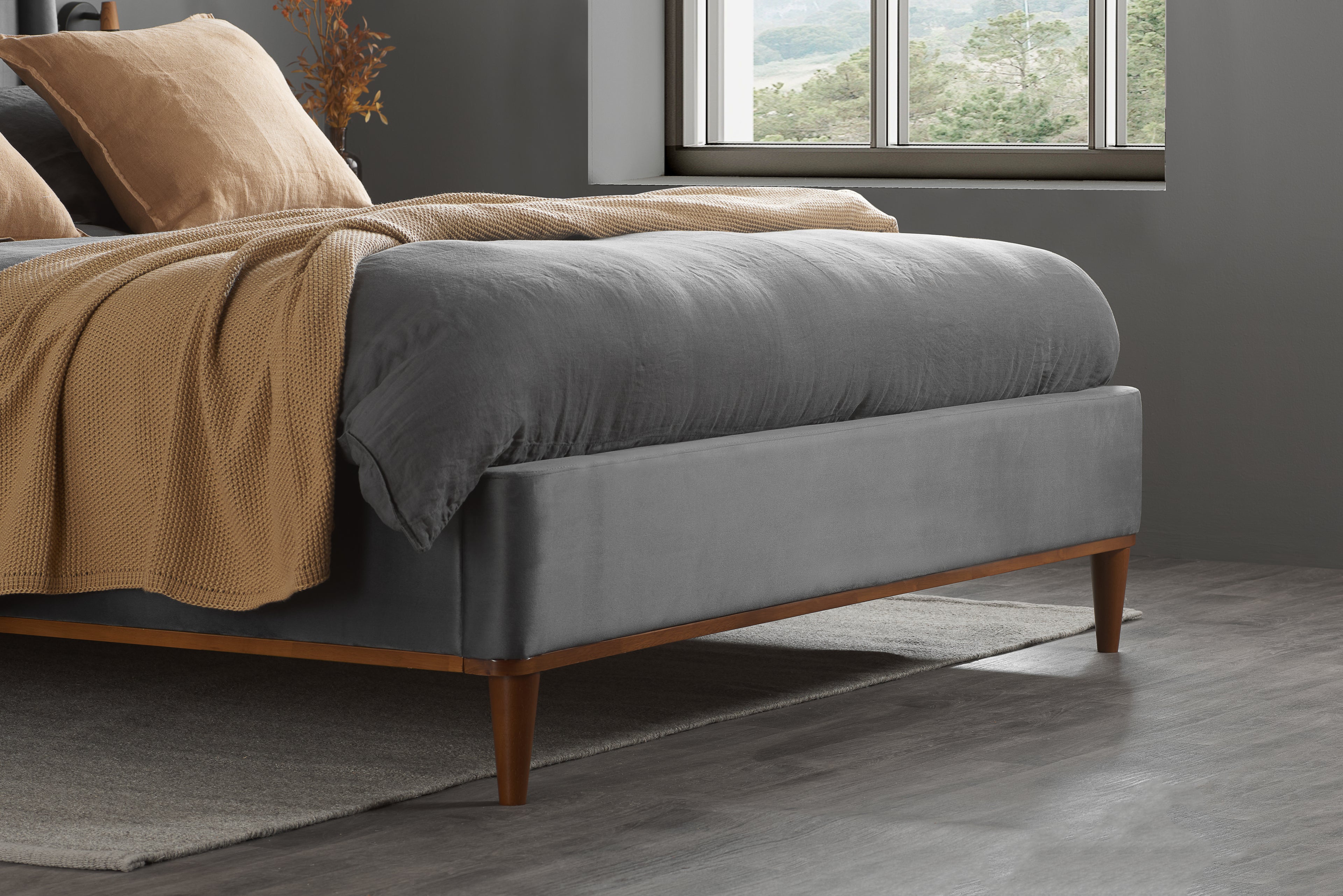 Lincoln King Bed