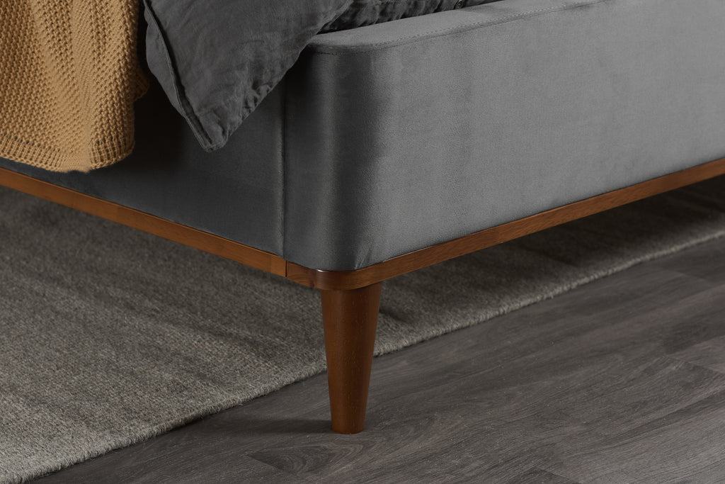 Lincoln King Bed