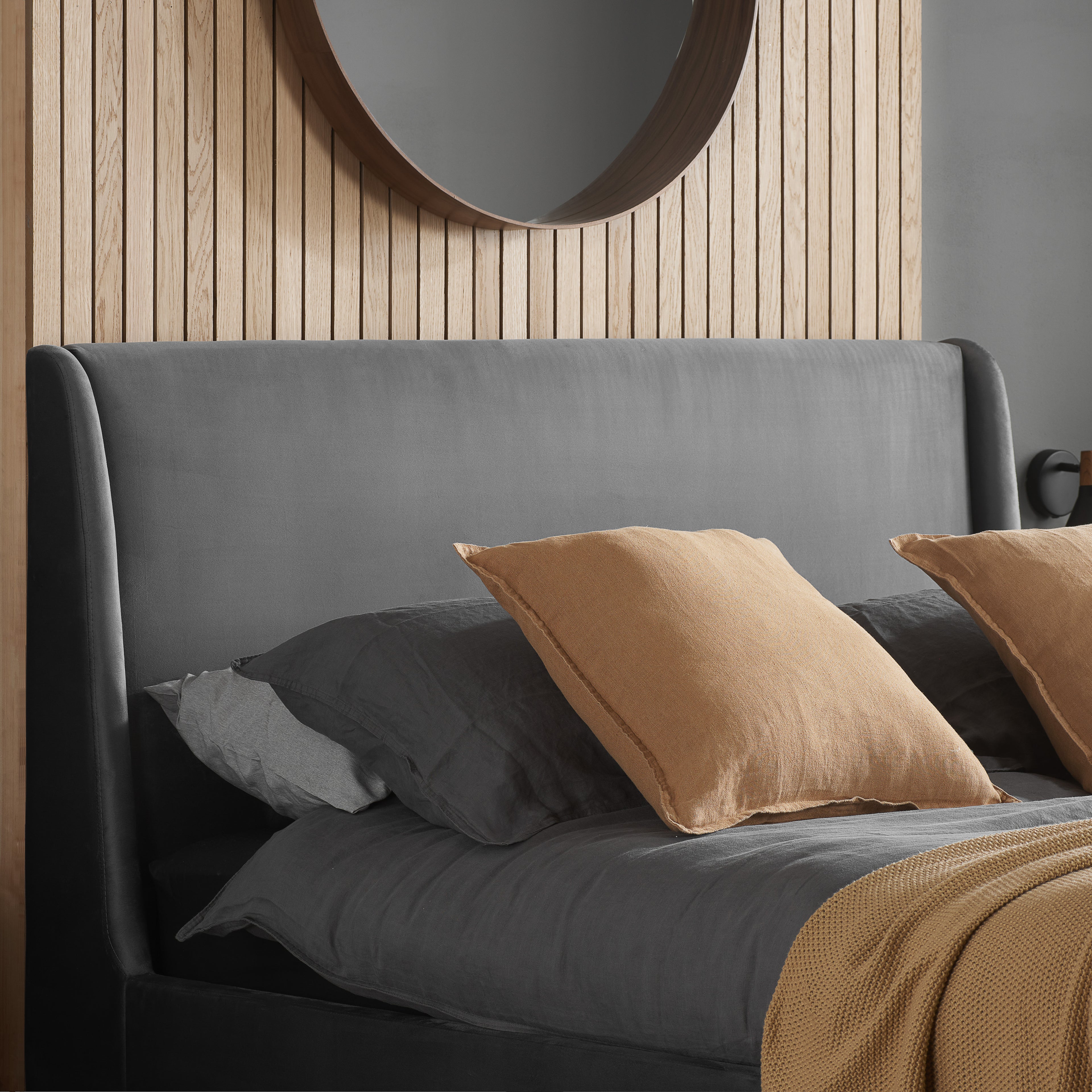 Lincoln Double Bed