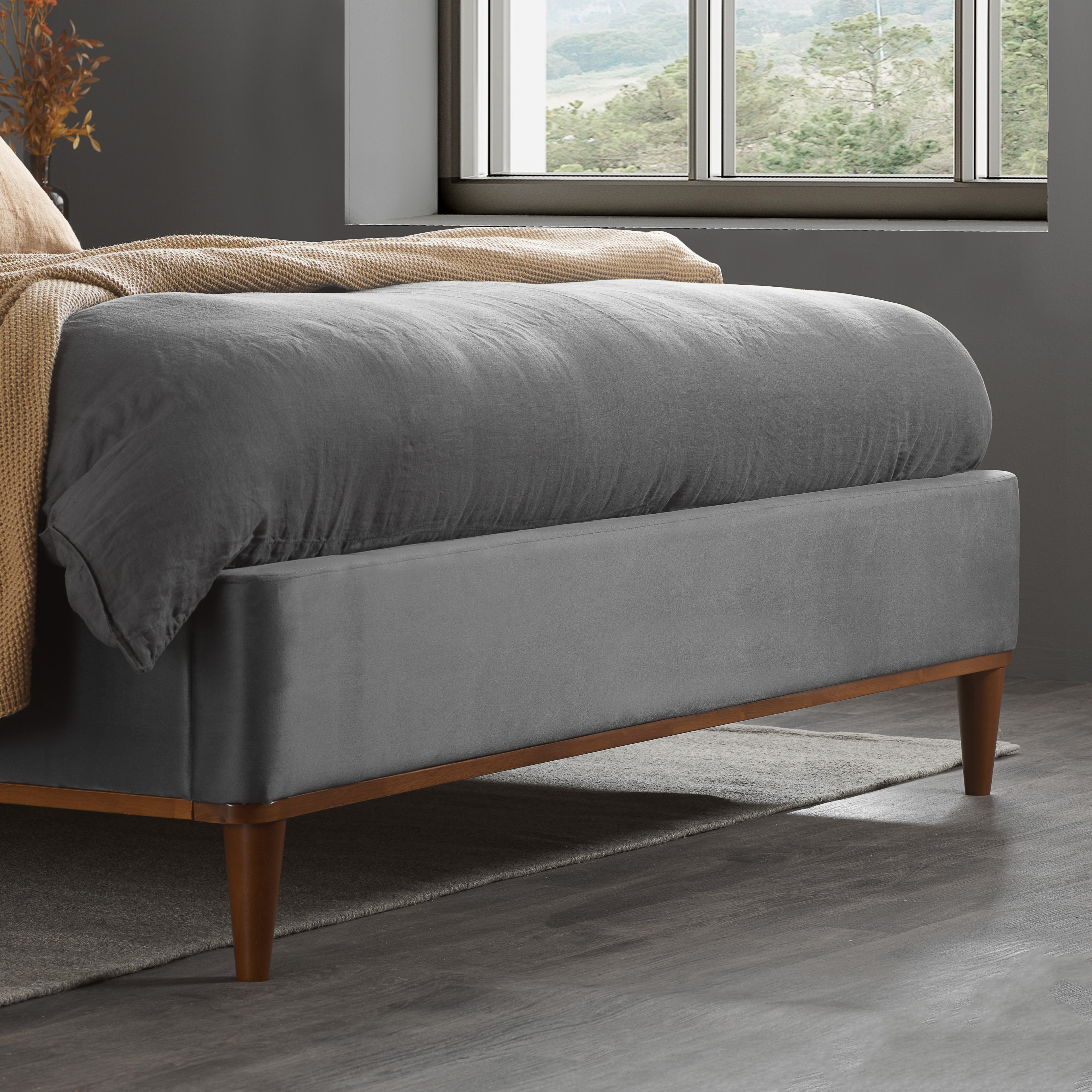 Lincoln Double Bed