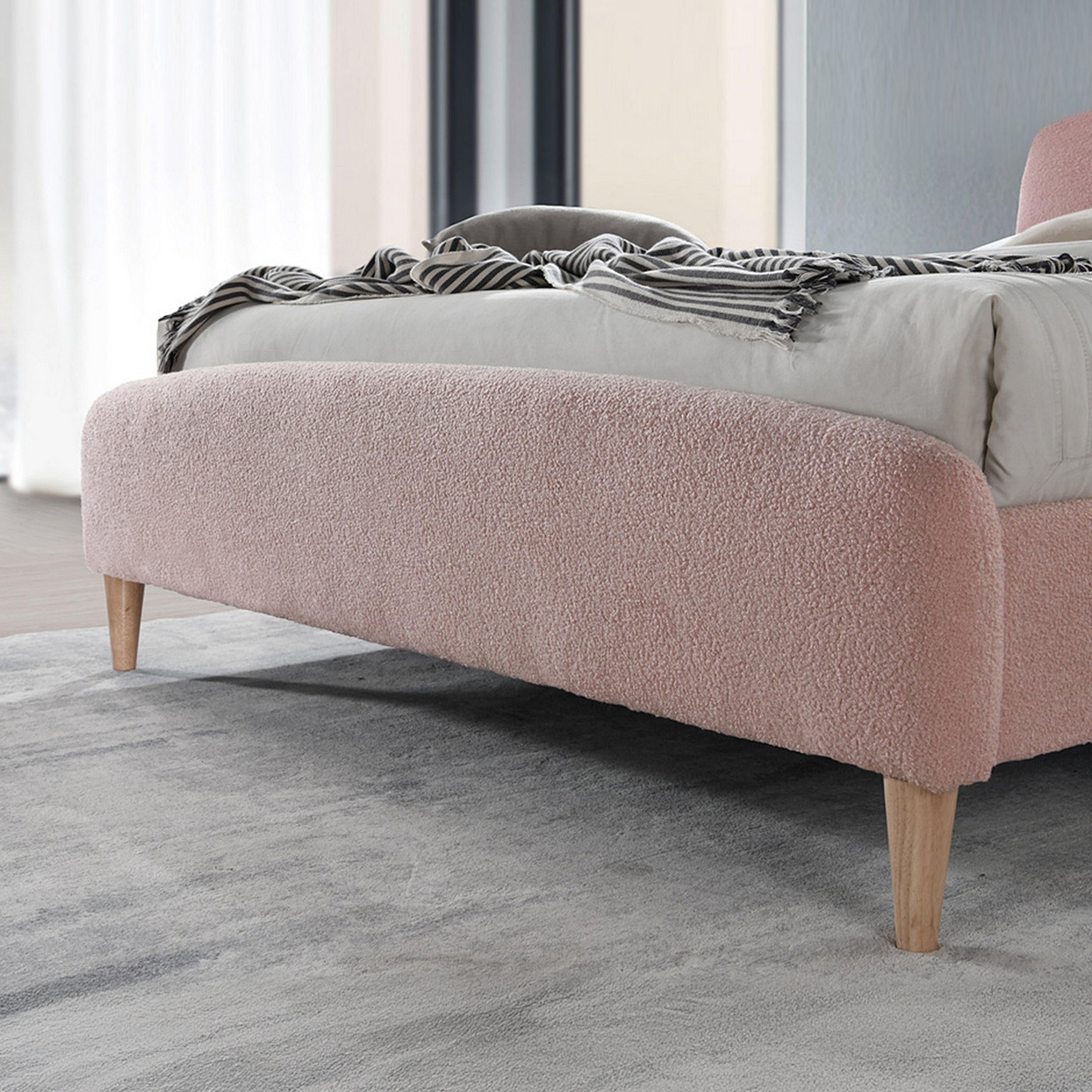 Otley King Bed