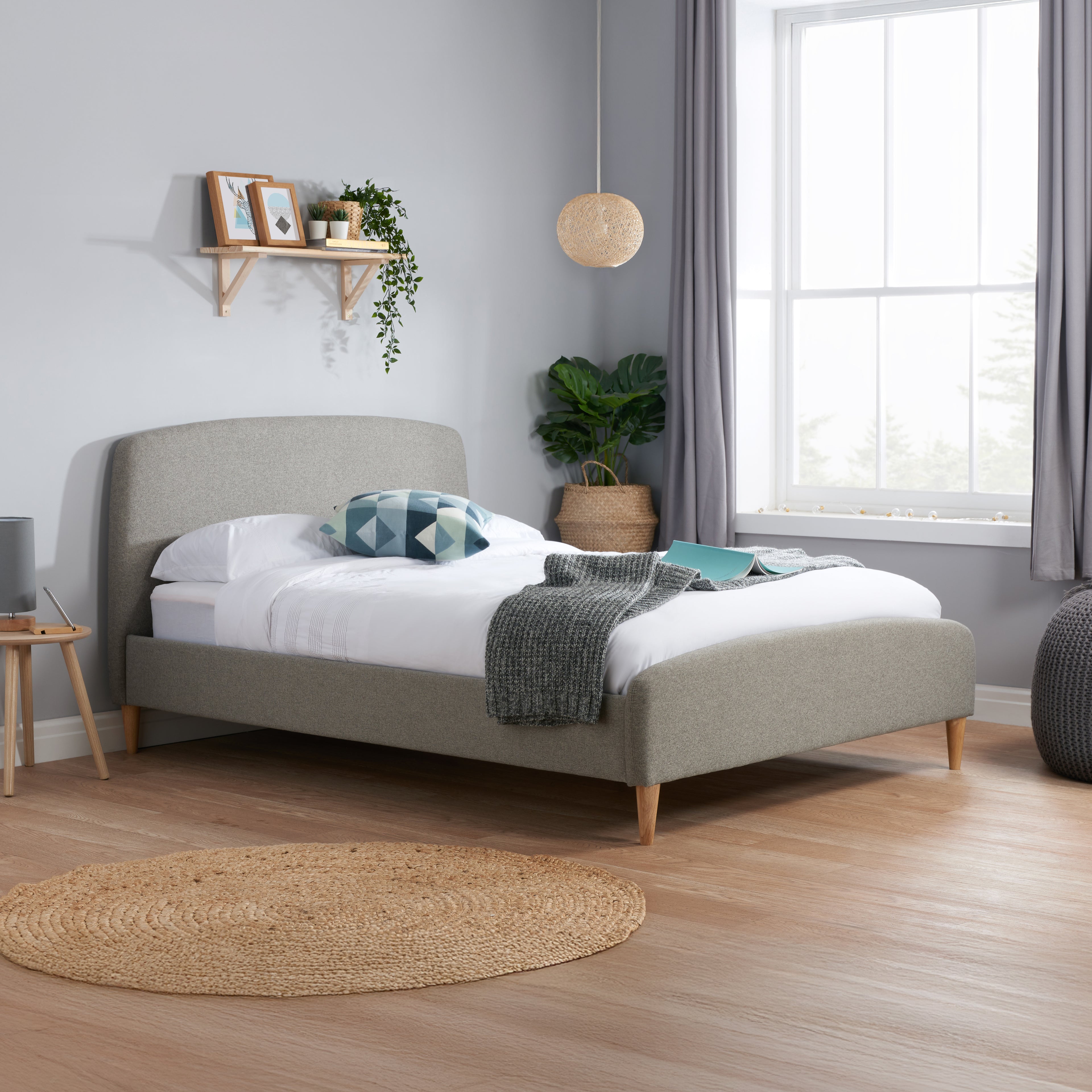 Quebec Small Double Bed
