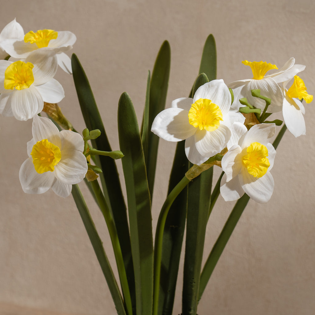 42cm Daffodil Spray in Ceramic Pot