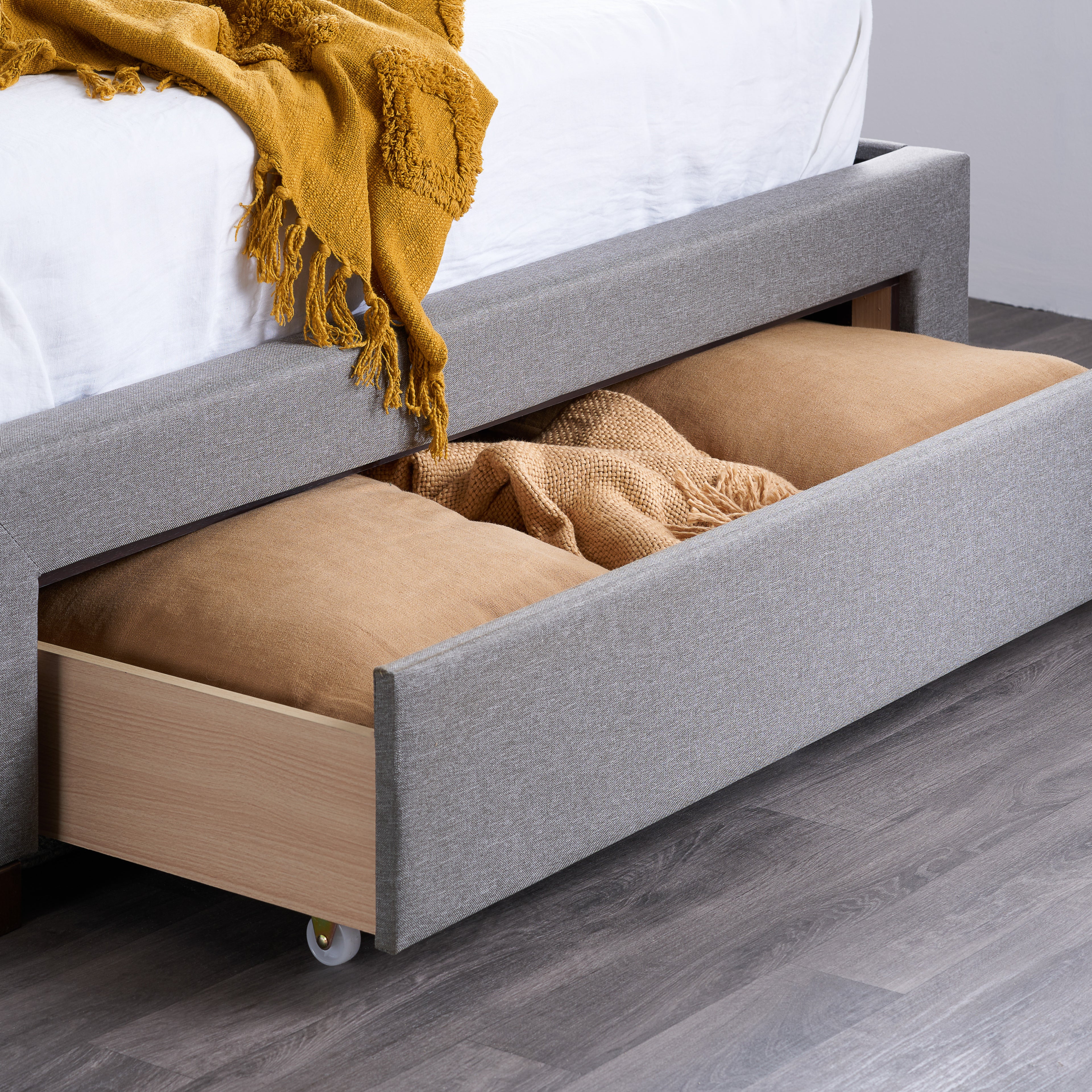 Shelby King Bed