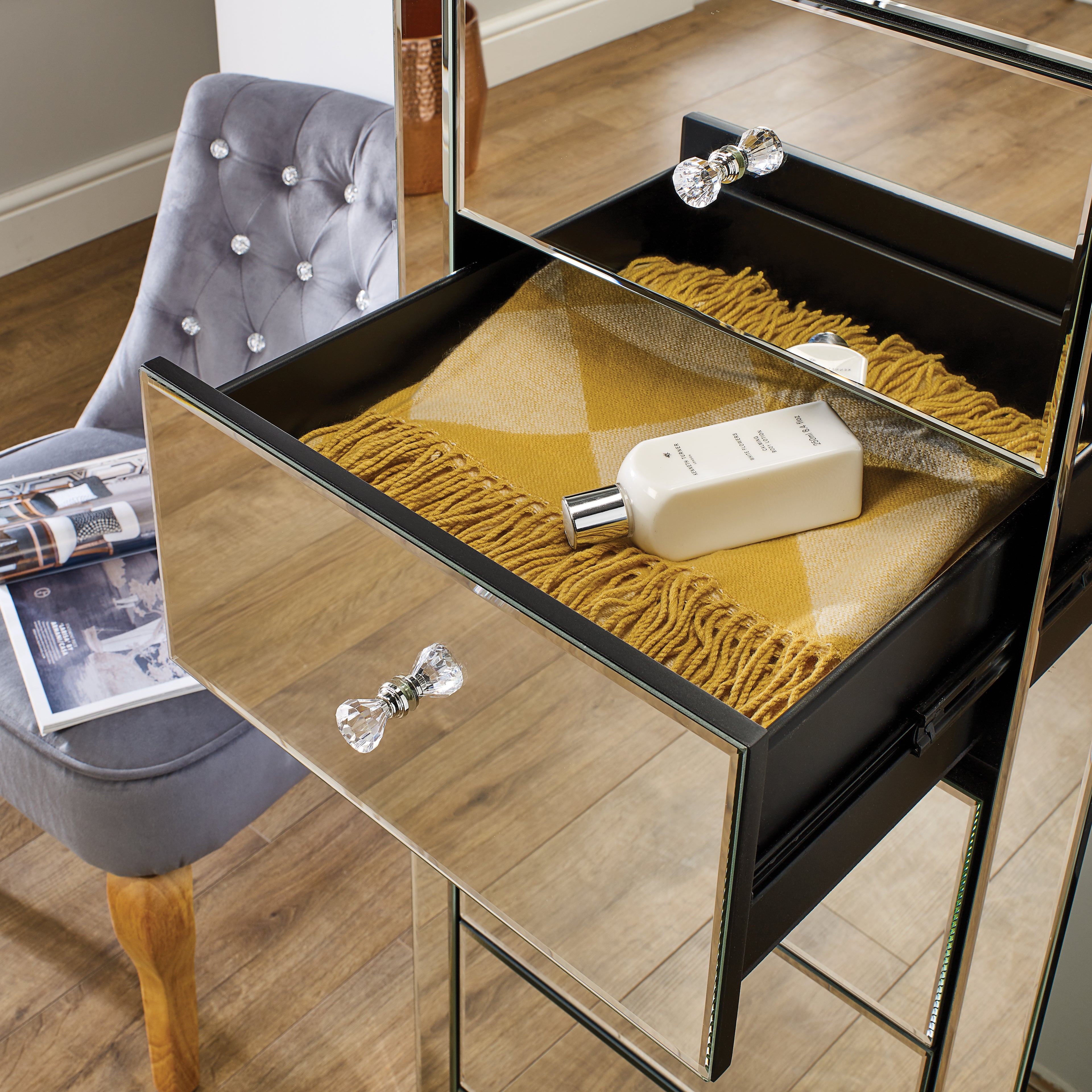 Seville 4 Drawer Chest