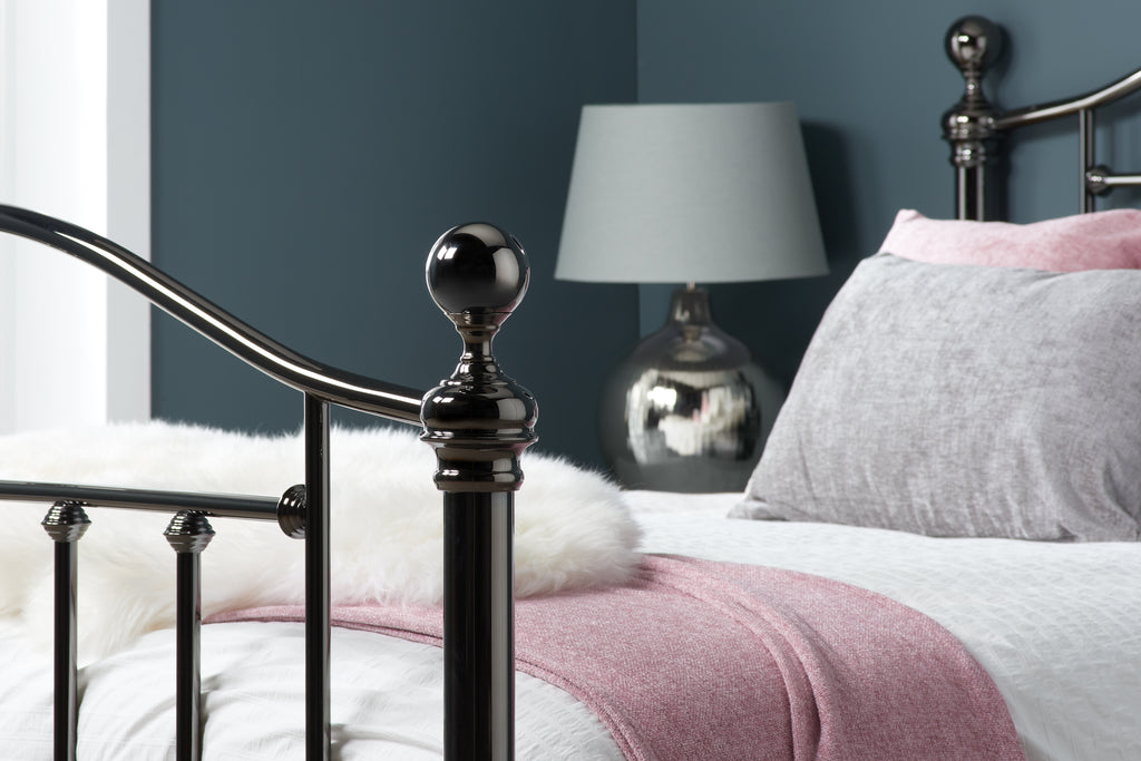Victoria Double Bed