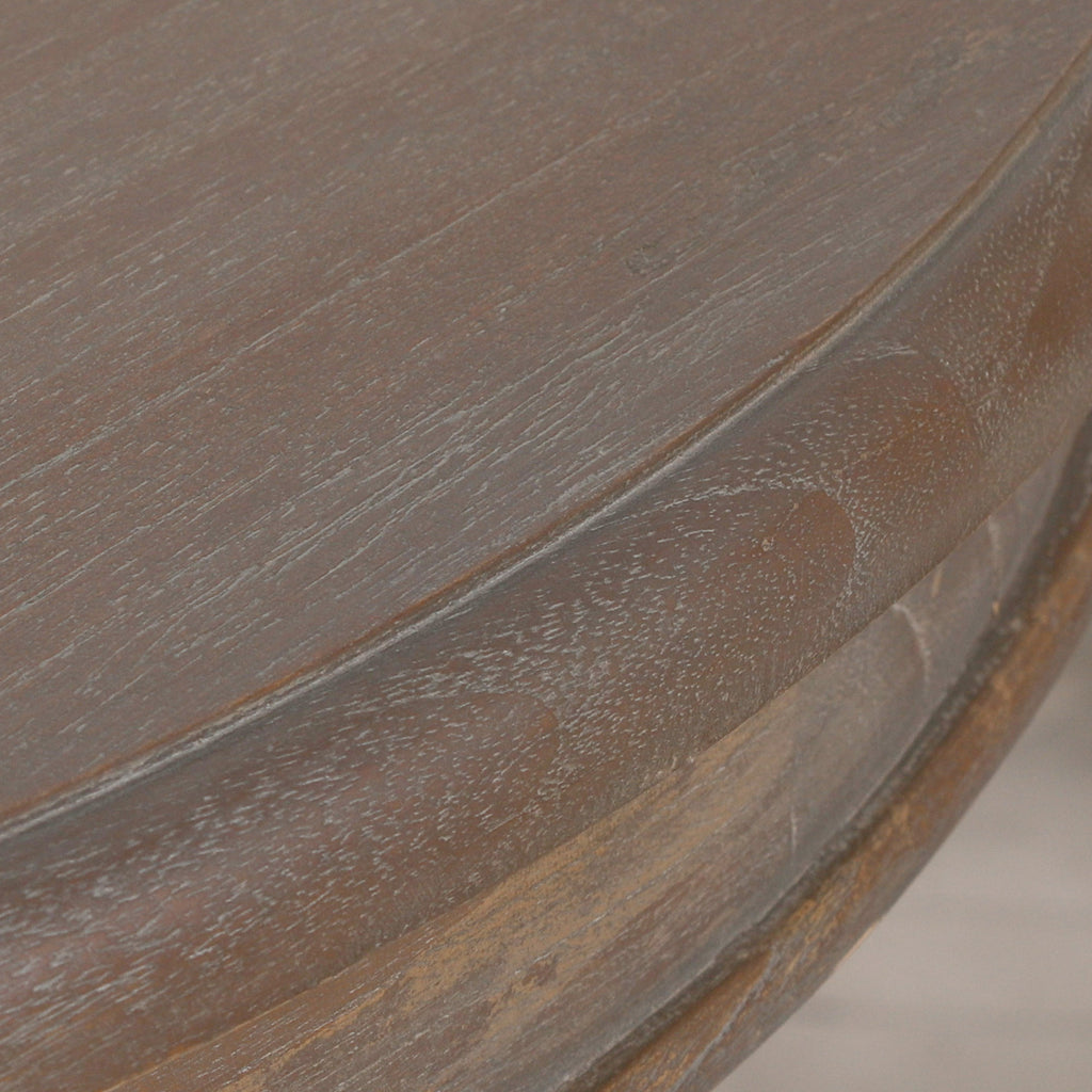 Round Pedestal Acorn Dining Table
