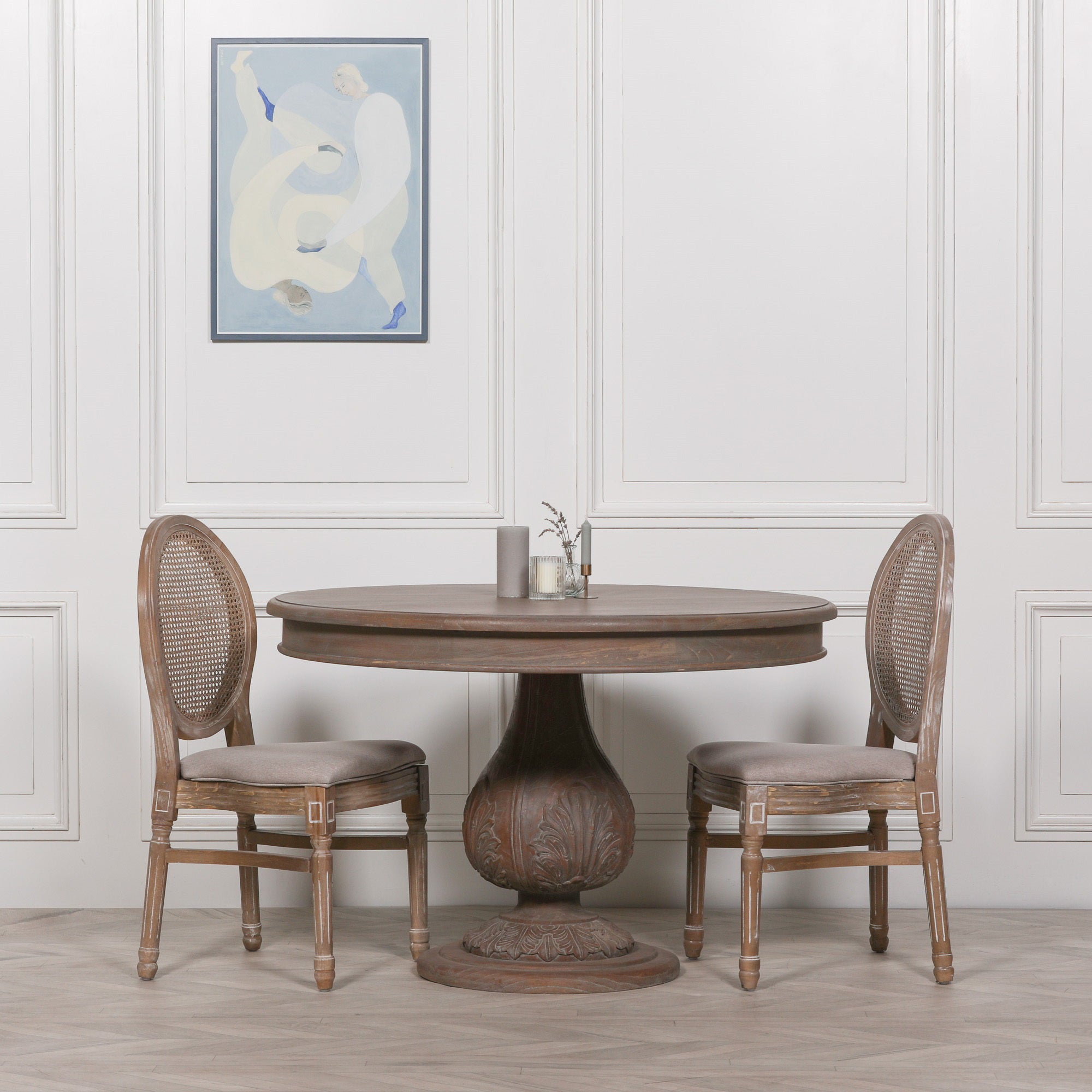 Round Pedestal Acorn Dining Table