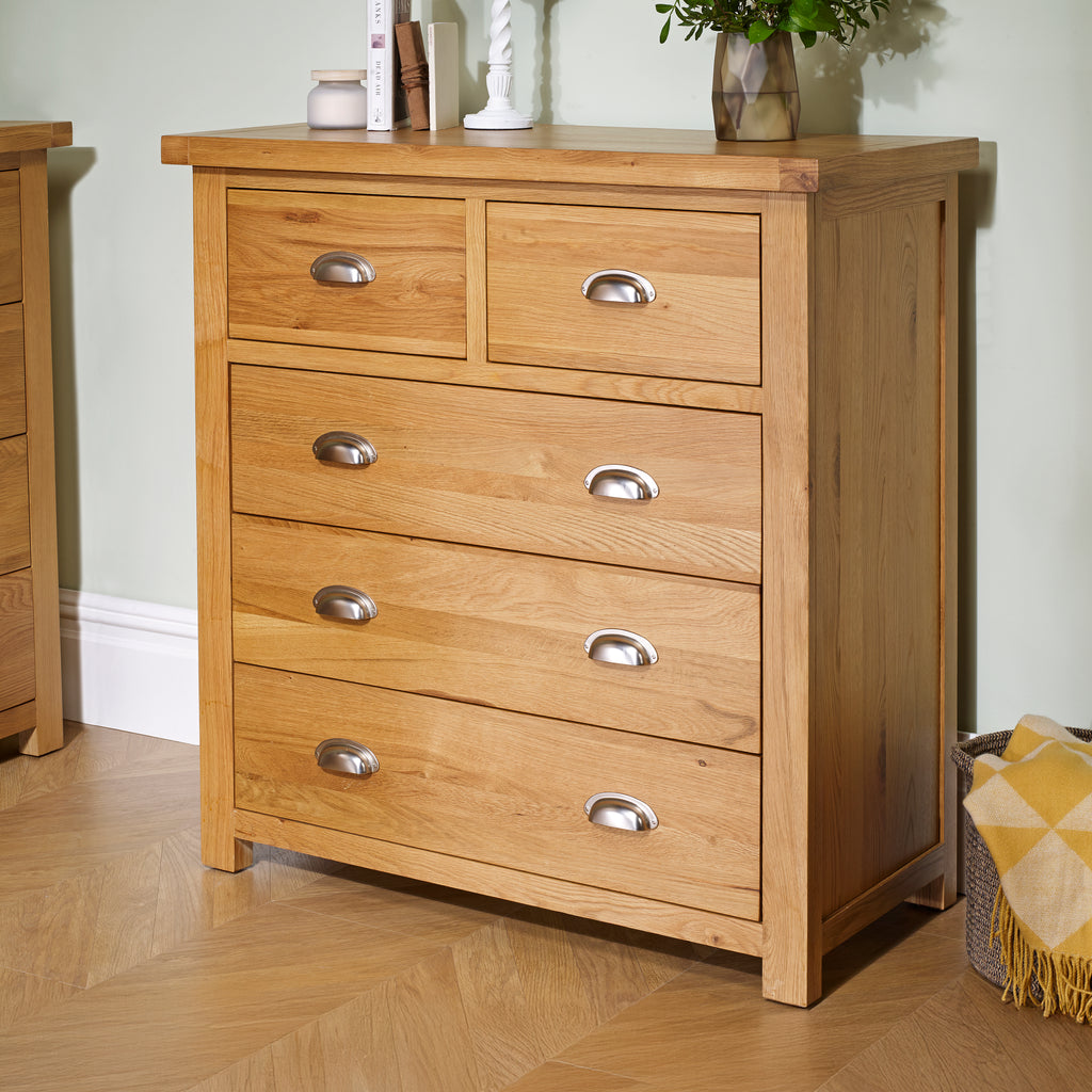 Woburn 3 + 2 Chest