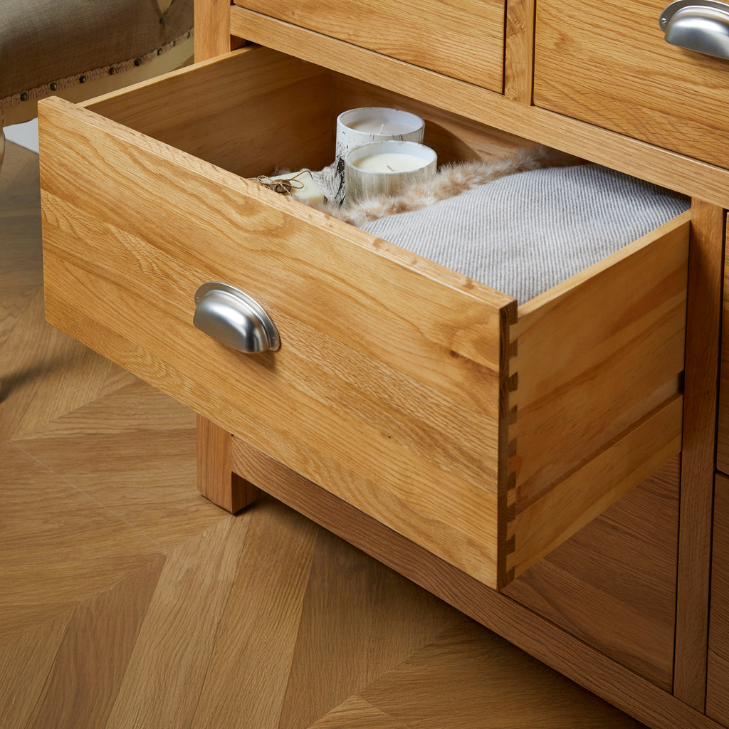 Woburn 4 + 3 Chest