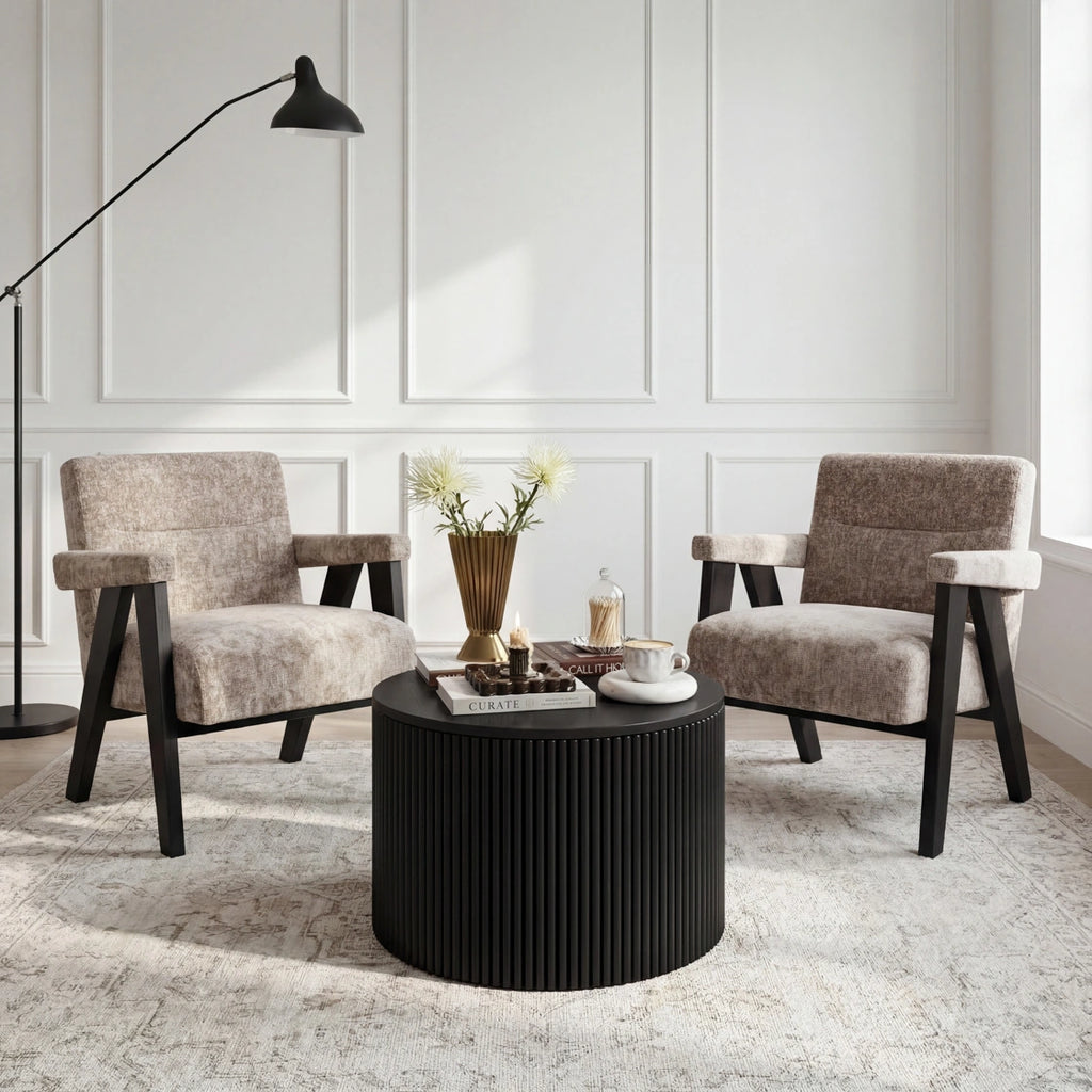 Abel Tuscan / Black Chair