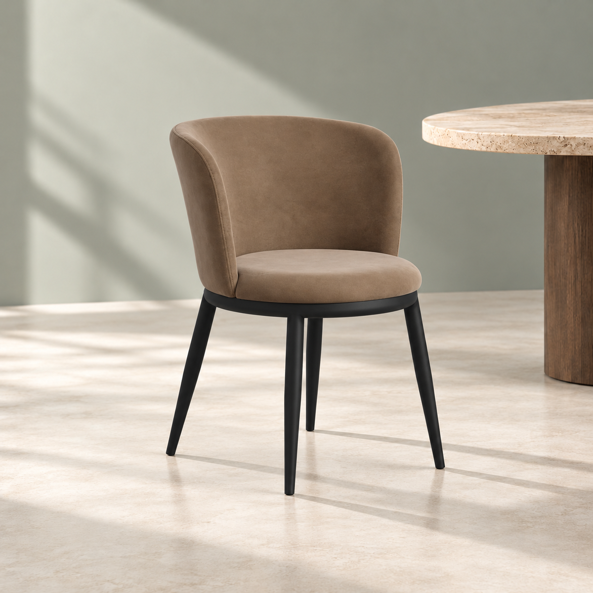 NOVA MOLE / BLACK DINING CHAIR