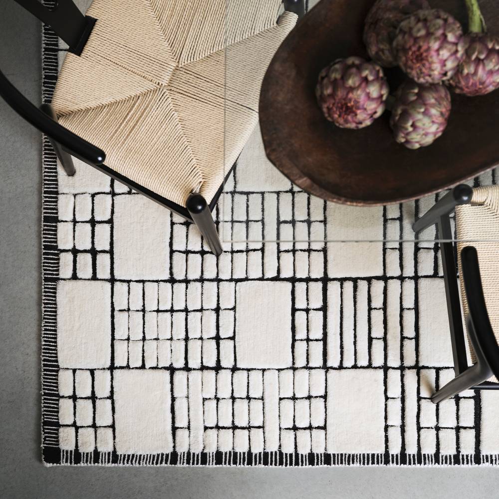 Empire 200x290cm Cream/Black Rug Rug