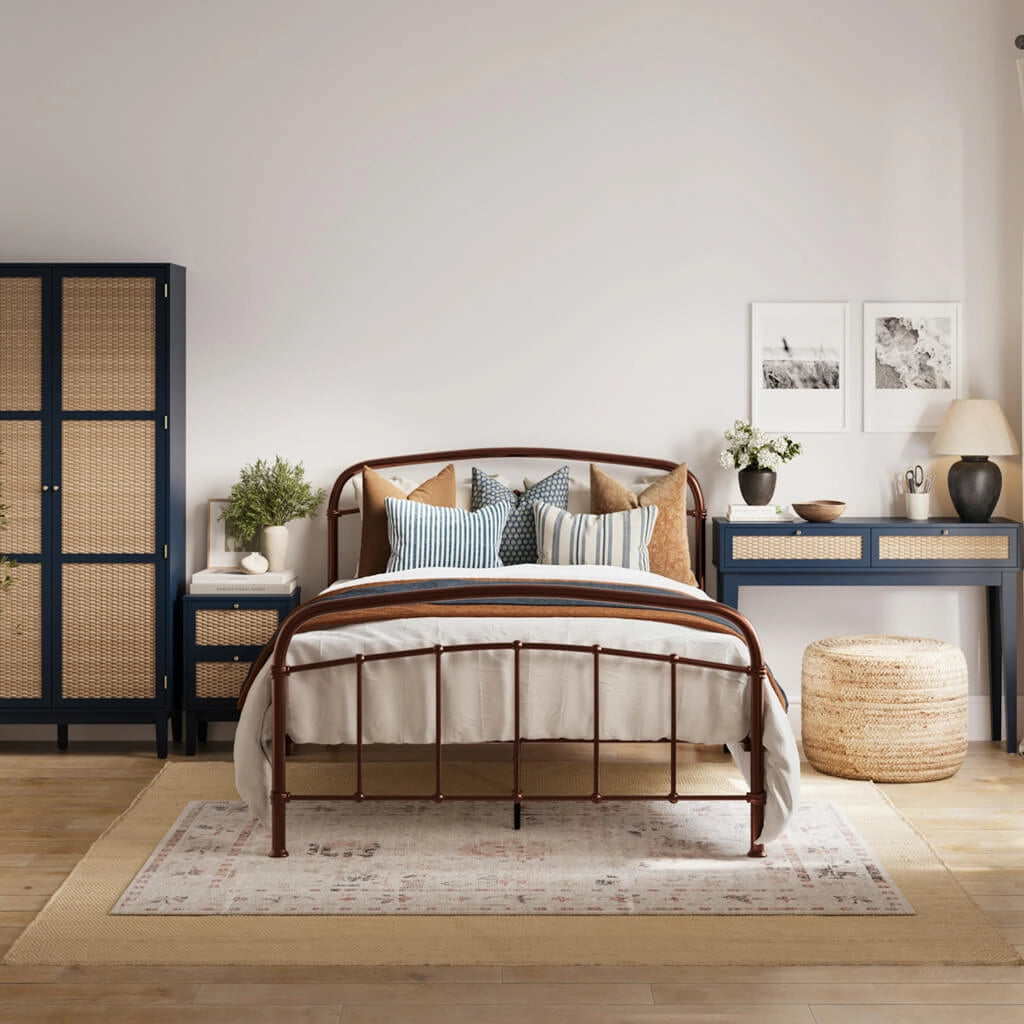 Halston 4.6 Double Copper Bed, lifestyle