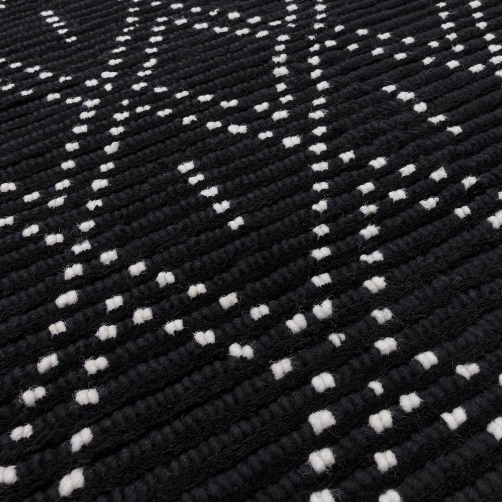 Nepal 200x290cm Black/Cream Diamond Rug Rug