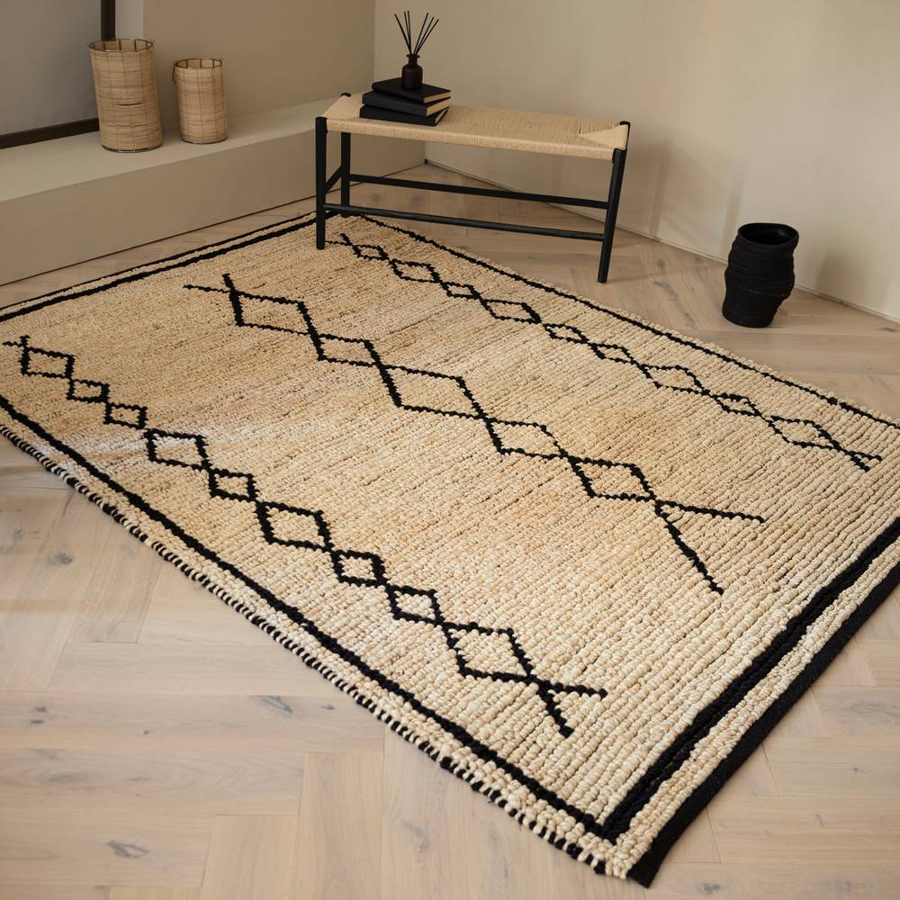 Souk 160x230cm Bleach & Black Rug