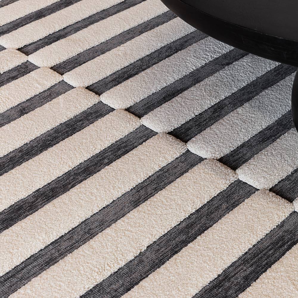 Valley 120x170cm Charcoal/Ivory Build Rug